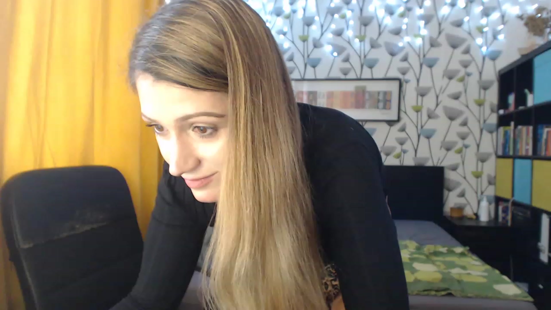 Gallery image thumbnail from BlakeLivelyi's myfreecams stream on, 12/15/2022, 11:23 image 7 of 20