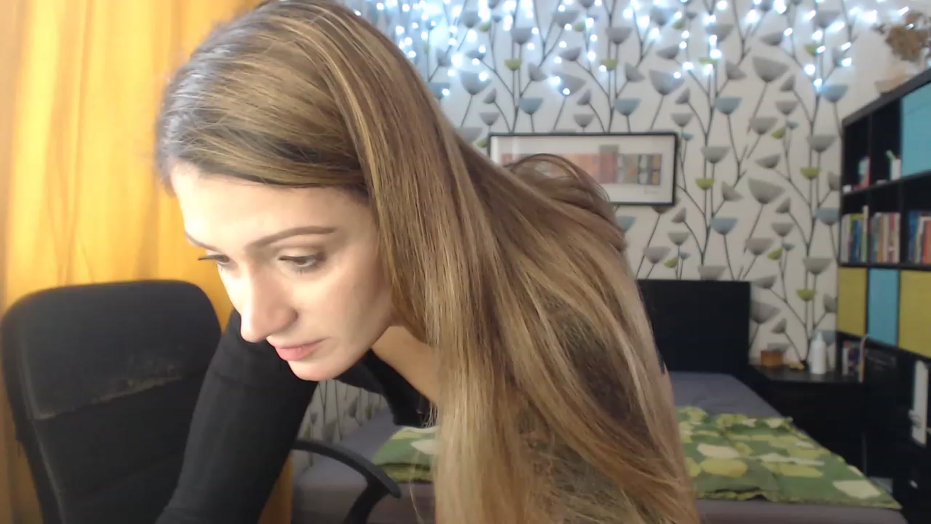 Gallery image thumbnail from BlakeLivelyi's myfreecams stream on, 12/15/2022, 11:23 image 2 of 20