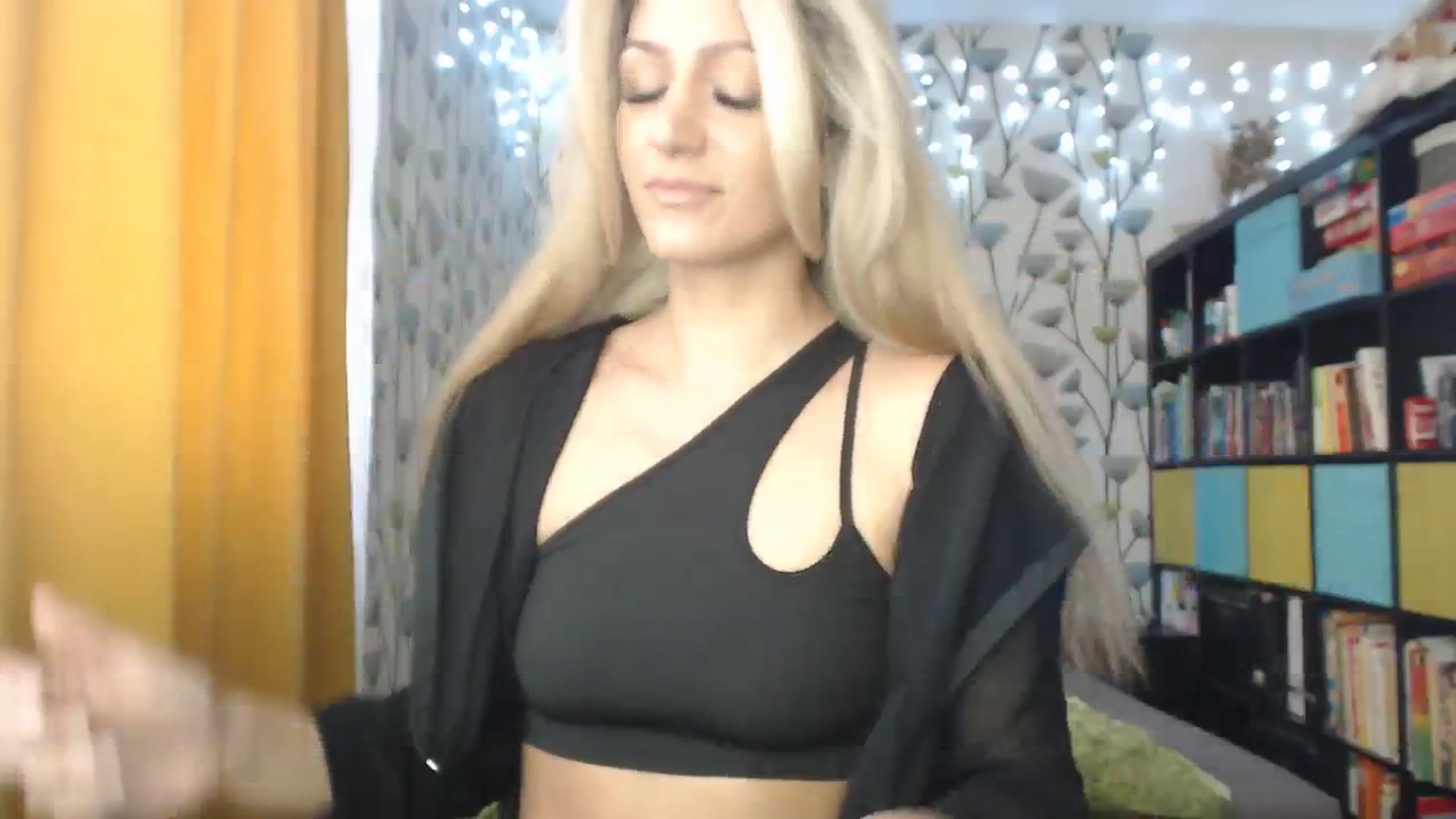 Gallery image thumbnail from BlakeLivelyi's myfreecams stream on, 12/12/2023, 12:49 image 10 of 20