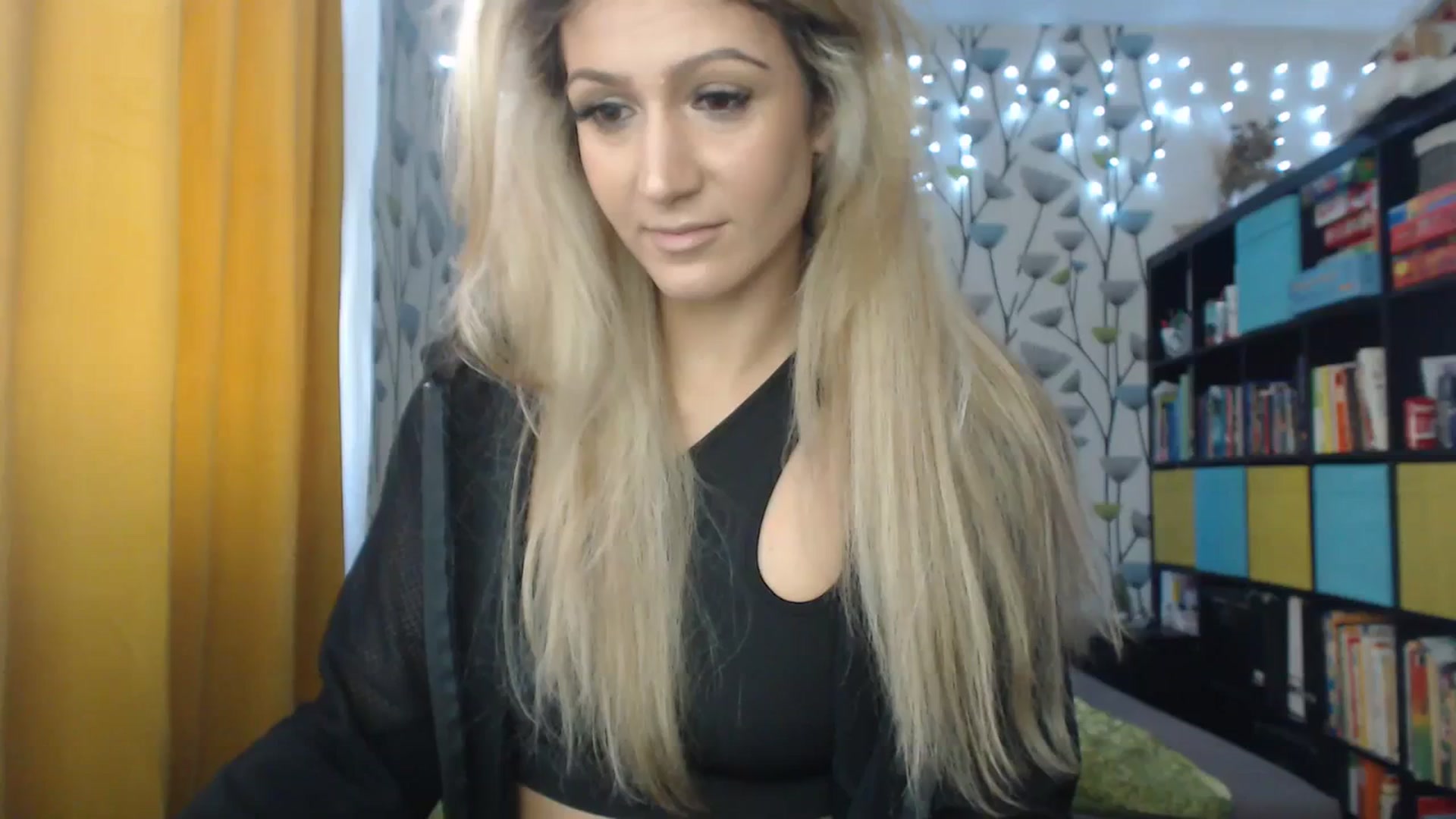 Gallery image thumbnail from BlakeLivelyi's myfreecams stream on, 12/12/2023, 12:49 image 15 of 20