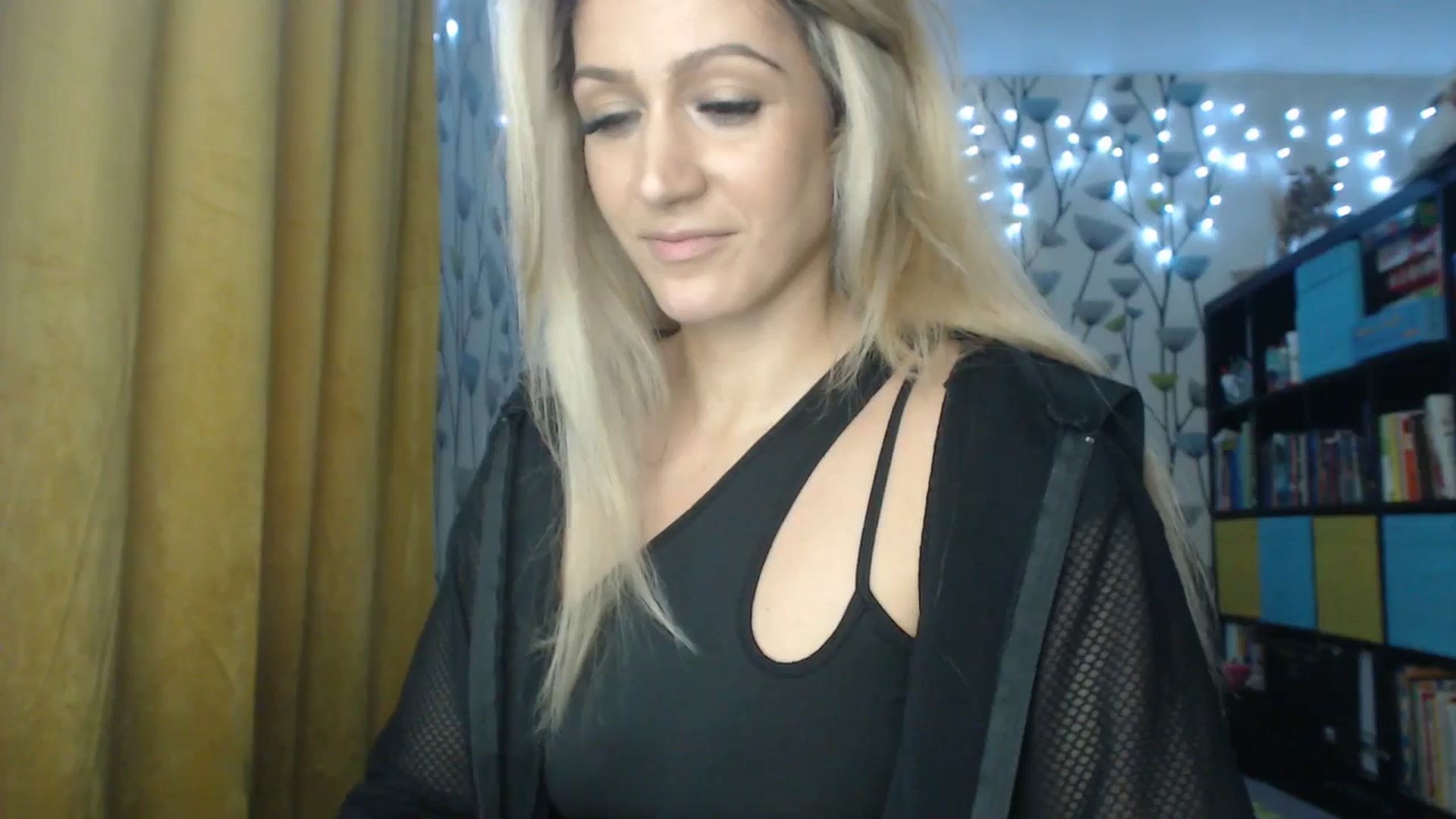 Gallery image thumbnail from BlakeLivelyi's myfreecams stream on, 12/12/2023, 14:28 image 18 of 20