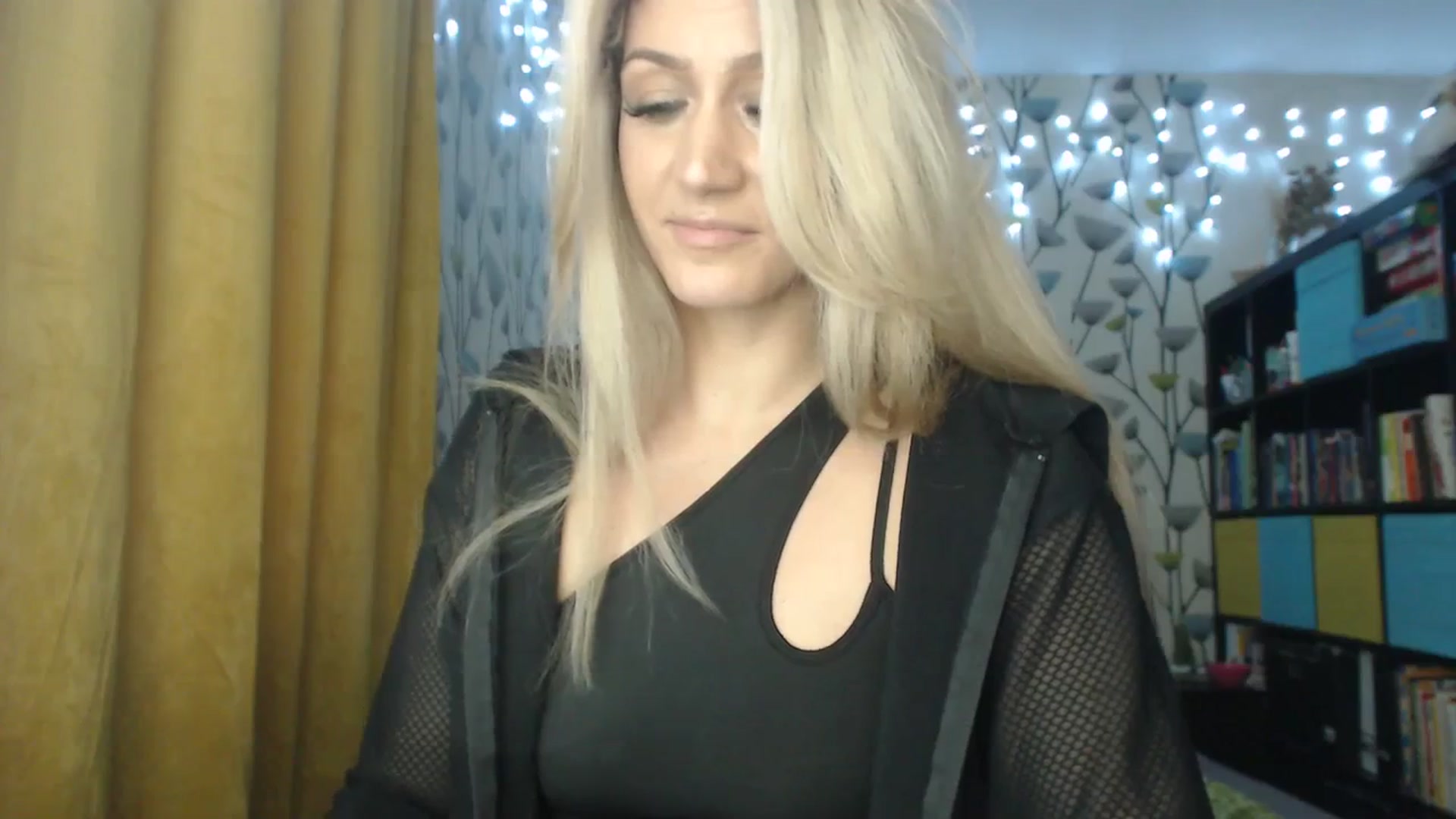 Gallery image thumbnail from BlakeLivelyi's myfreecams stream on, 12/12/2023, 14:28 image 13 of 20