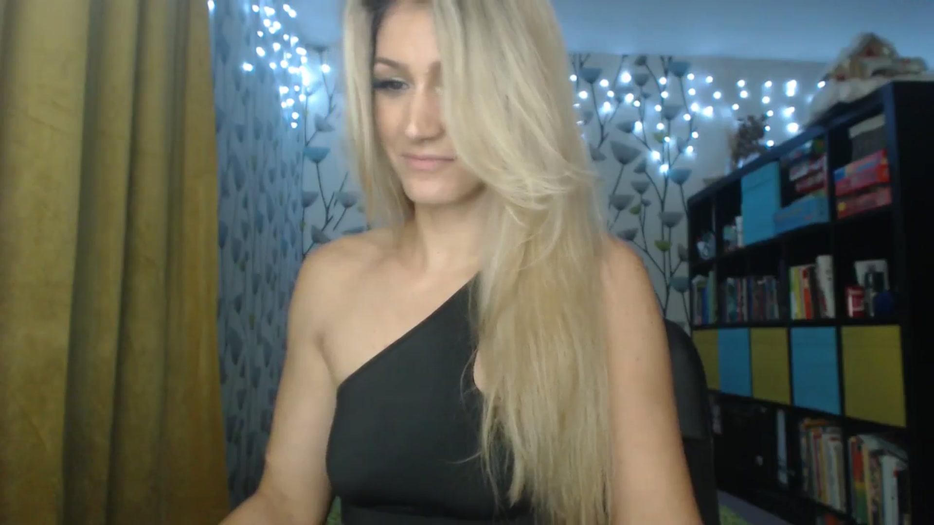 Gallery image thumbnail from BlakeLivelyi's myfreecams stream on, 12/12/2023, 16:15 image 4 of 20