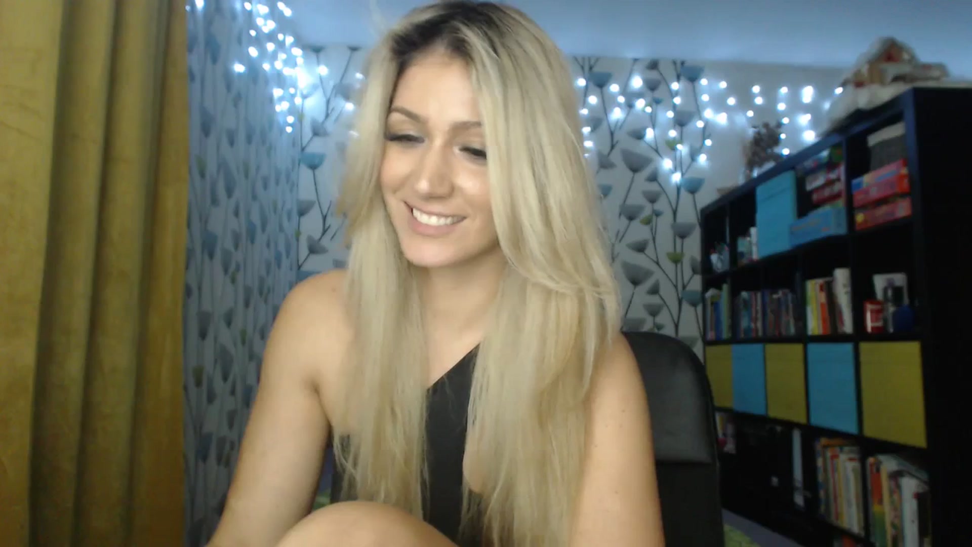 Gallery image thumbnail from BlakeLivelyi's myfreecams stream on, 12/12/2023, 16:15 image 12 of 20