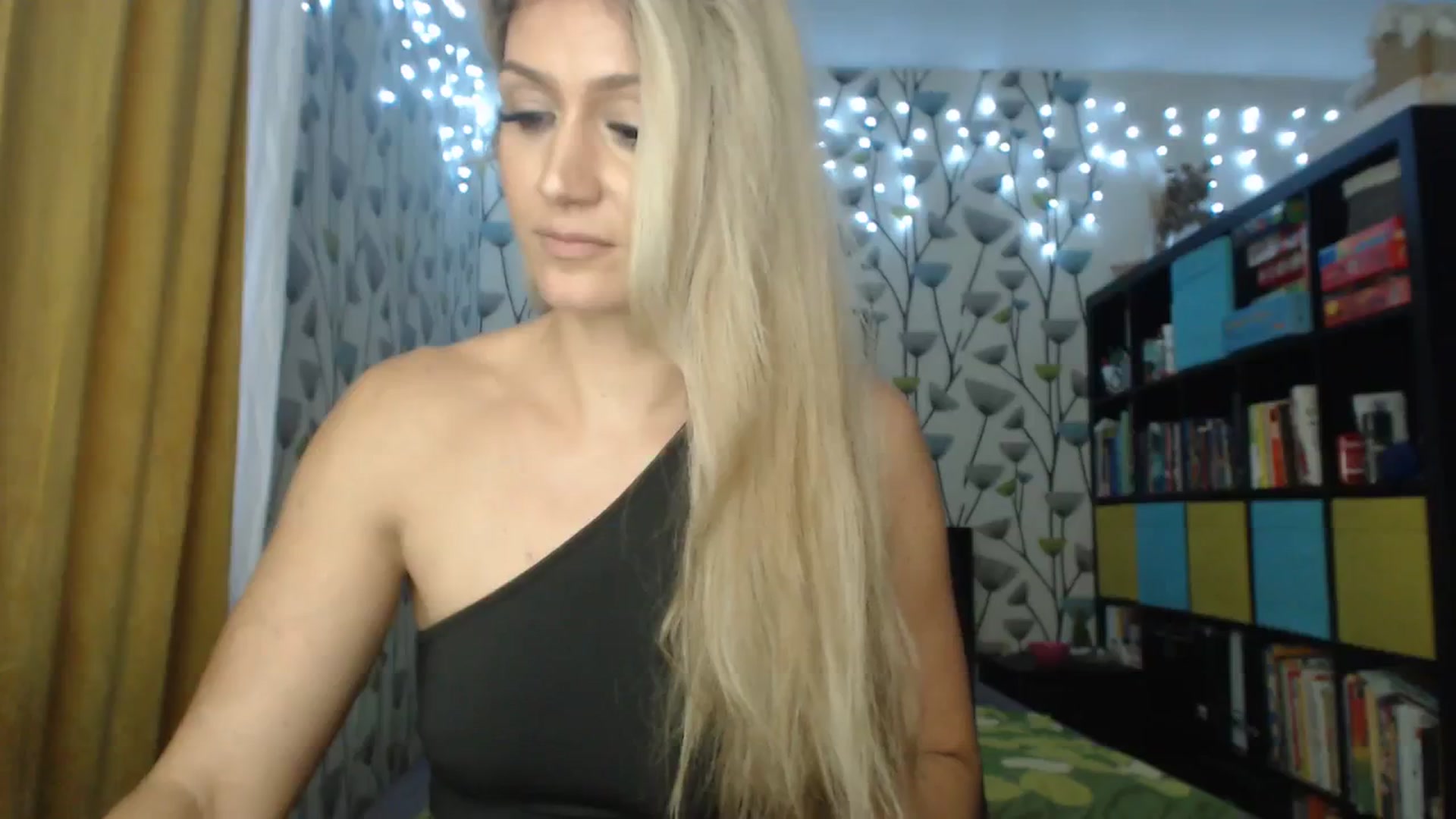 Gallery image thumbnail from BlakeLivelyi's myfreecams stream on, 12/13/2023, 14:41 image 10 of 20