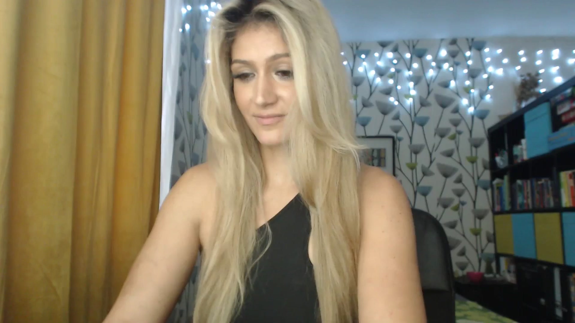 Gallery image thumbnail from BlakeLivelyi's myfreecams stream on, 12/13/2023, 14:41 image 3 of 20