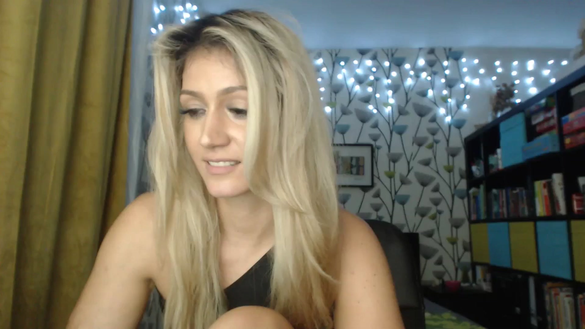 Gallery image thumbnail from BlakeLivelyi's myfreecams stream on, 12/13/2023, 15:14 image 13 of 20