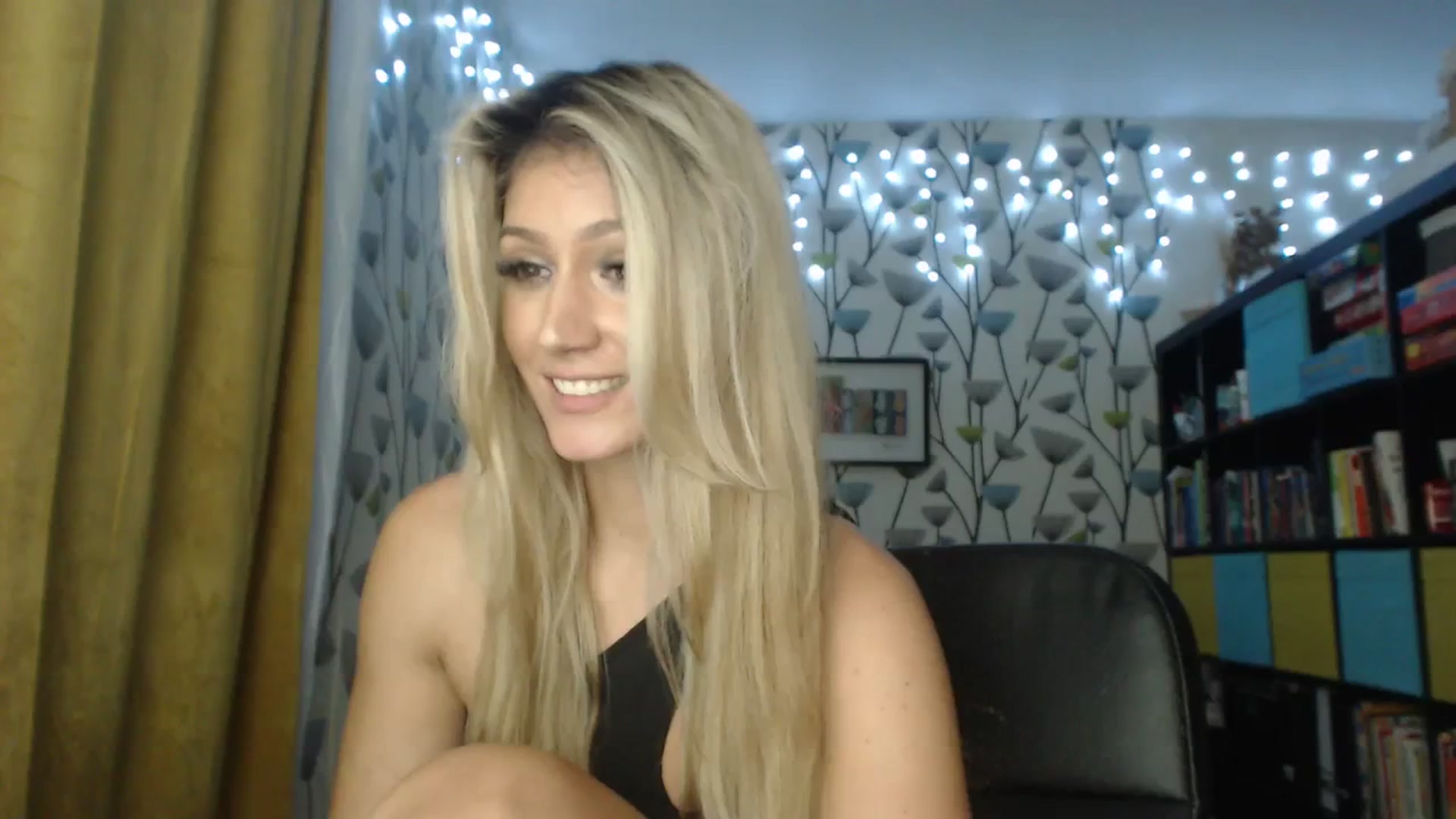 Gallery image thumbnail from BlakeLivelyi's myfreecams stream on, 12/13/2023, 15:14 image 6 of 20