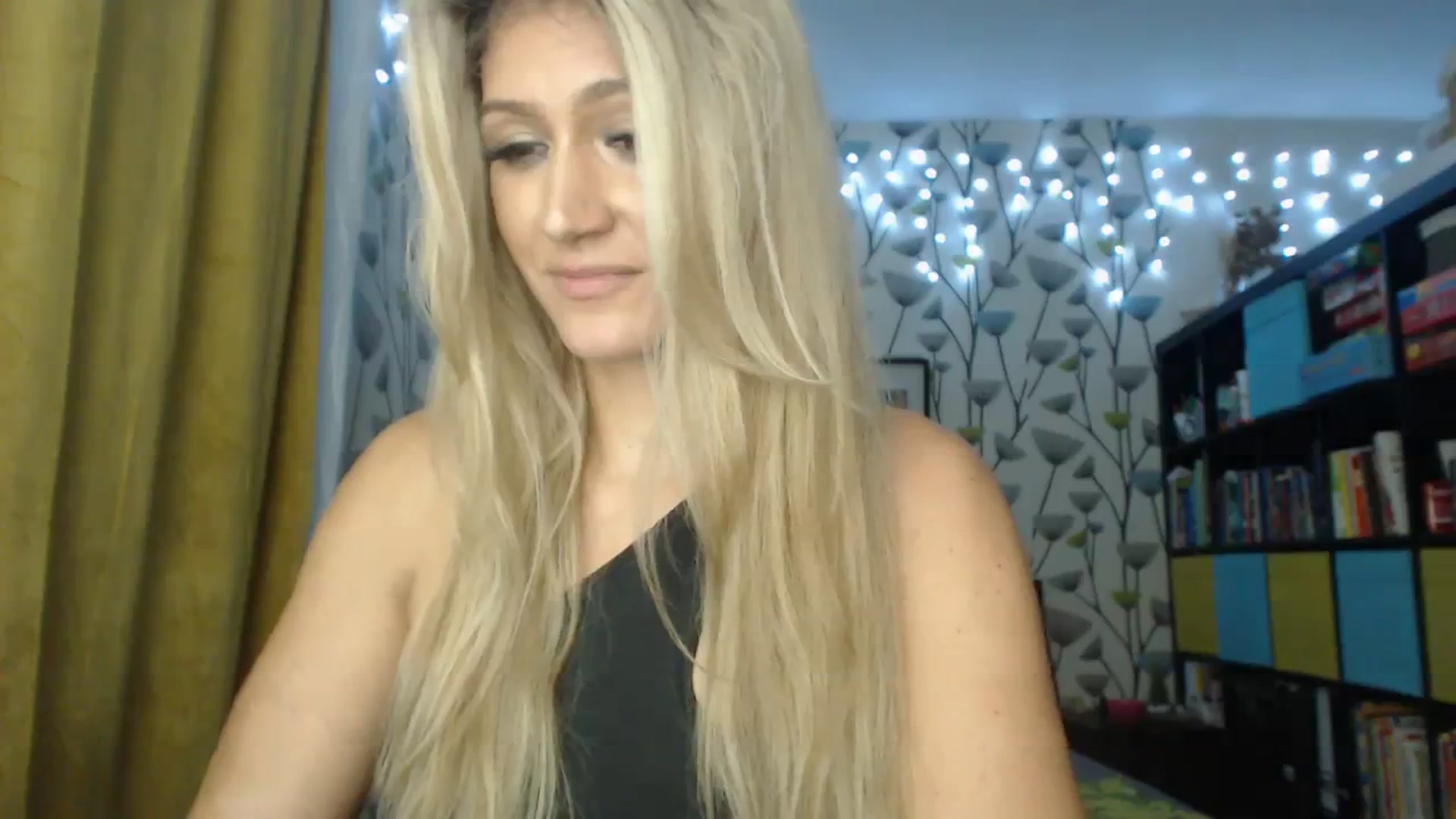 Gallery image thumbnail from BlakeLivelyi's myfreecams stream on, 12/13/2023, 15:14 image 5 of 20