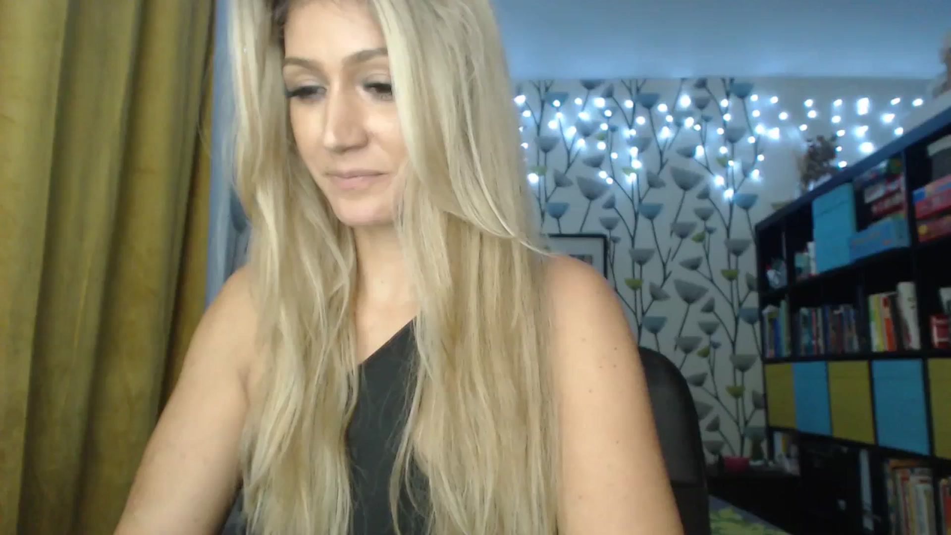 Gallery image thumbnail from BlakeLivelyi's myfreecams stream on, 12/13/2023, 15:14 image 1 of 20