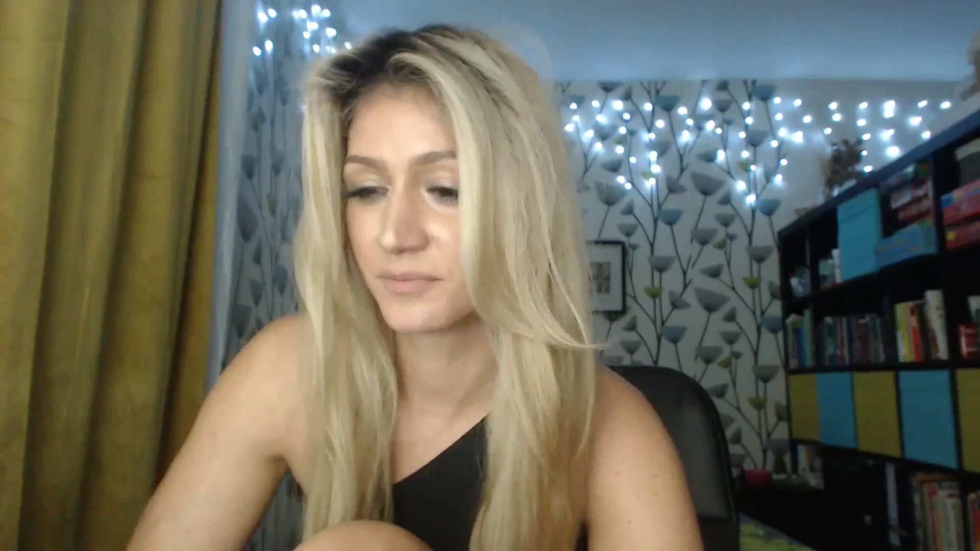Gallery image thumbnail from BlakeLivelyi's myfreecams stream on, 12/13/2023, 15:14 image 12 of 20