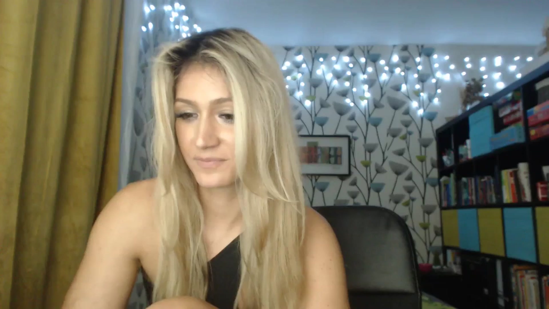 Gallery image thumbnail from BlakeLivelyi's myfreecams stream on, 12/13/2023, 15:14 image 9 of 20