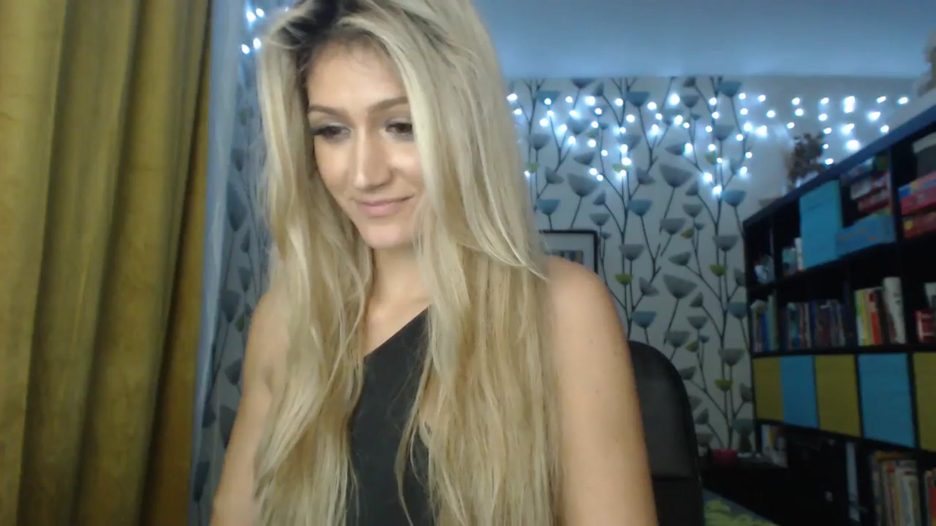 Gallery image thumbnail from BlakeLivelyi's myfreecams stream on, 12/13/2023, 15:14 image 2 of 20