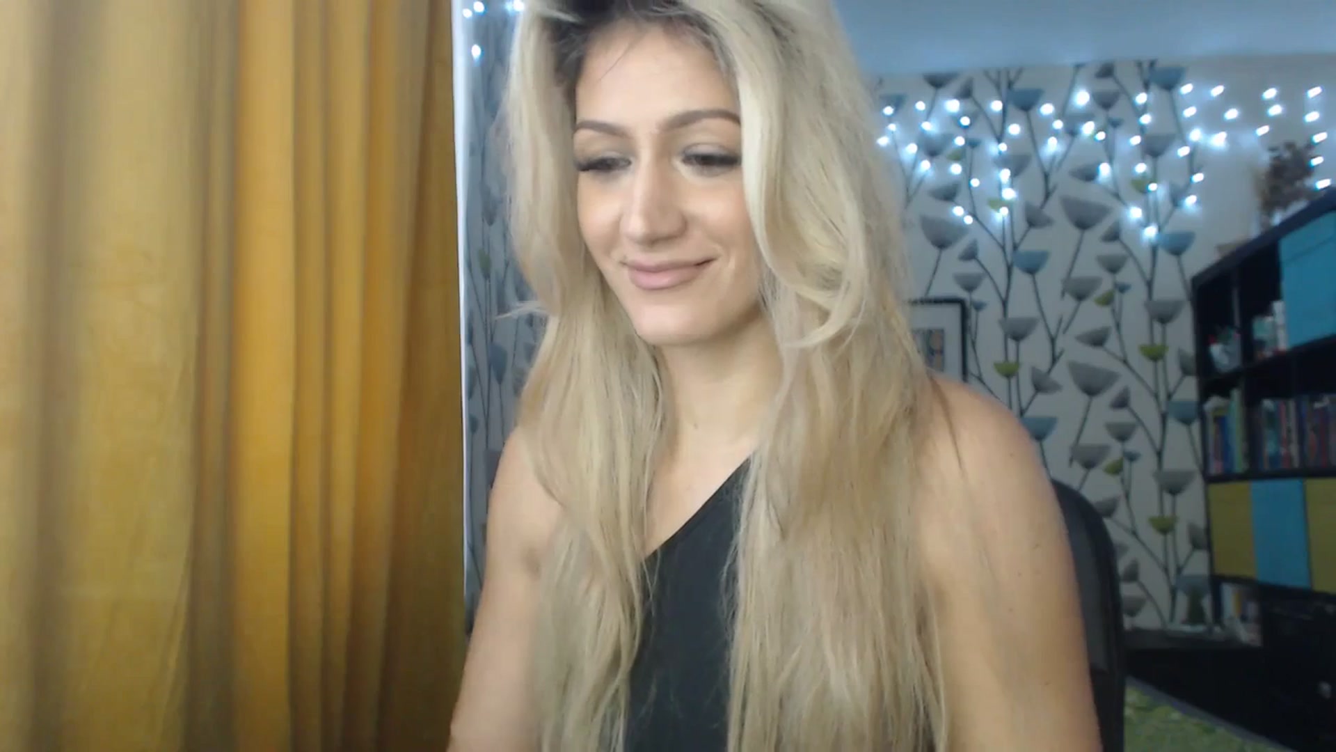 Gallery image thumbnail from BlakeLivelyi's myfreecams stream on, 12/14/2023, 12:54 image 13 of 20