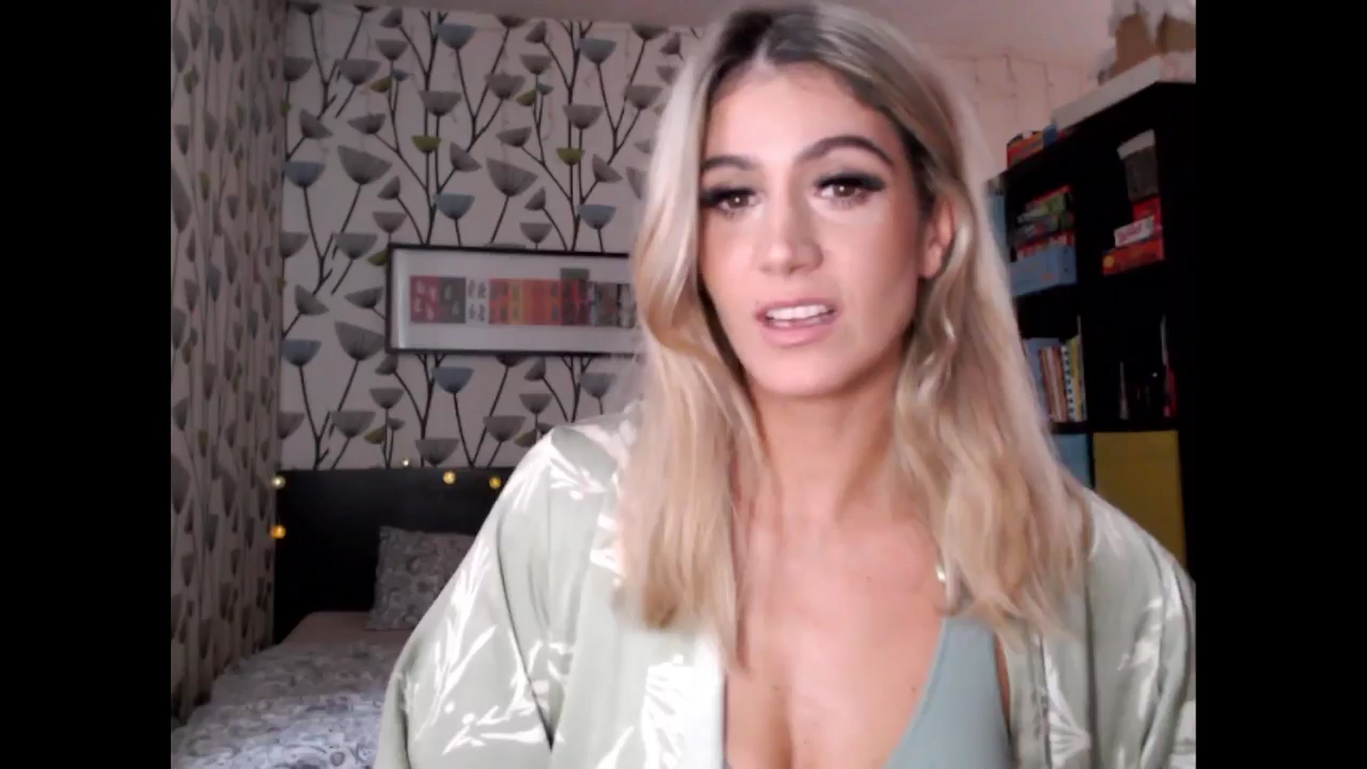 Gallery image thumbnail from BlakeLivelyi's myfreecams stream on, 11/18/2024, 13:06 image 2 of 20