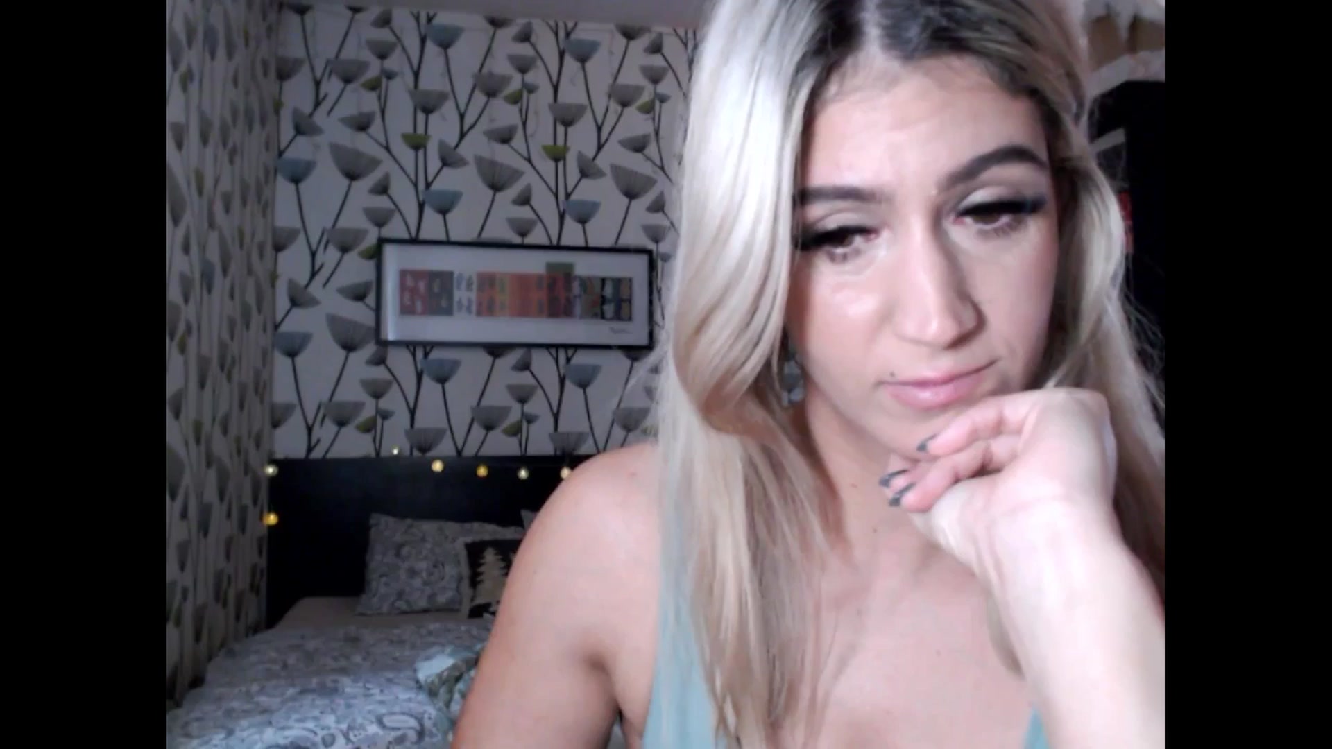 Gallery image thumbnail from BlakeLivelyi's myfreecams stream on, 11/18/2024, 13:06 image 15 of 20