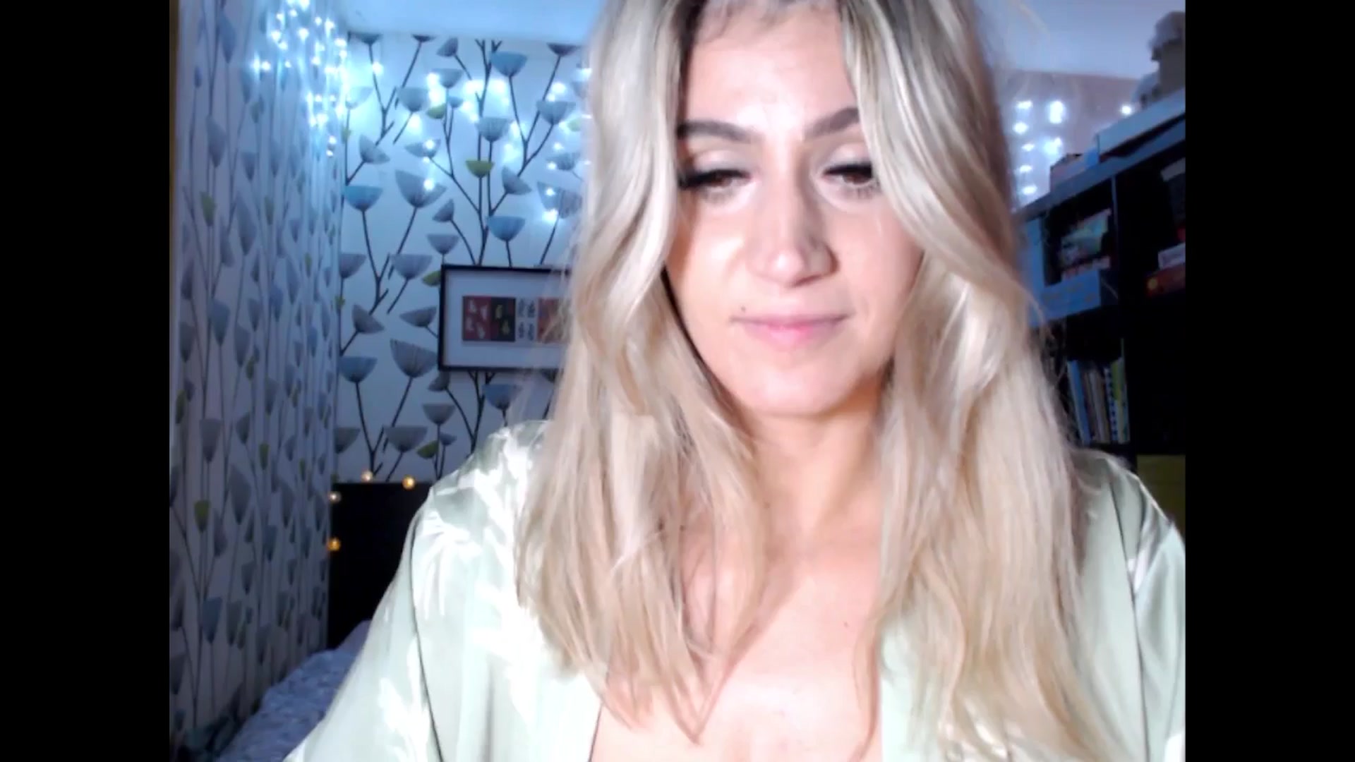 Gallery image thumbnail from BlakeLivelyi's myfreecams stream on, 11/18/2024, 16:35 image 8 of 20