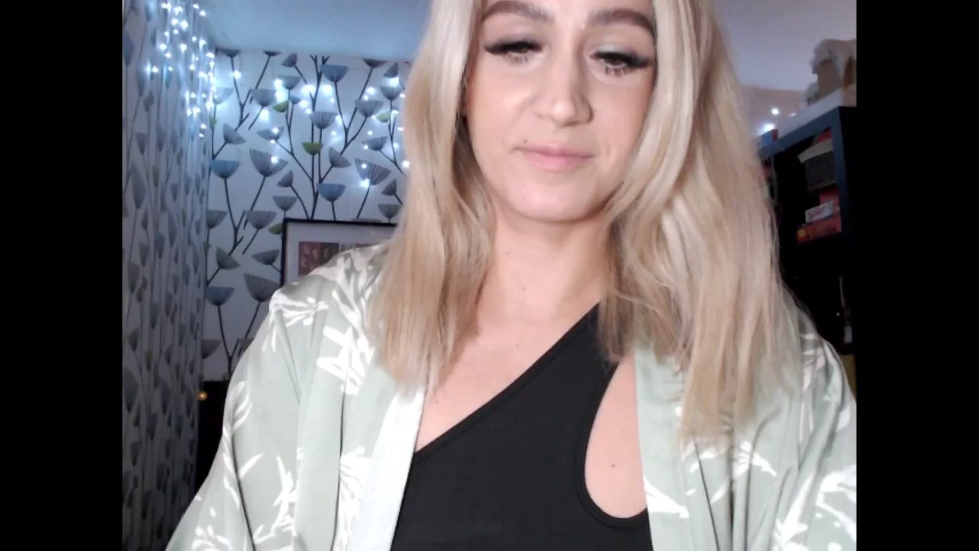 Gallery image thumbnail from BlakeLivelyi's myfreecams stream on, 12/10/2024, 11:32 image 3 of 20