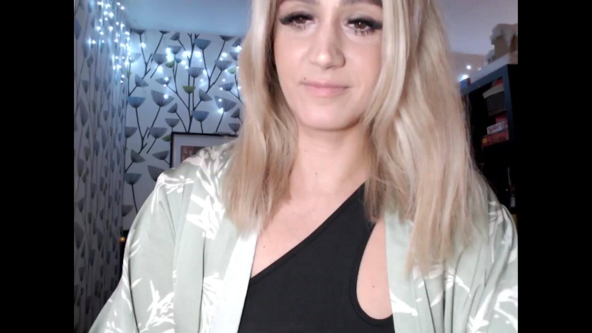Gallery image thumbnail from BlakeLivelyi's myfreecams stream on, 12/10/2024, 11:32 image 4 of 20