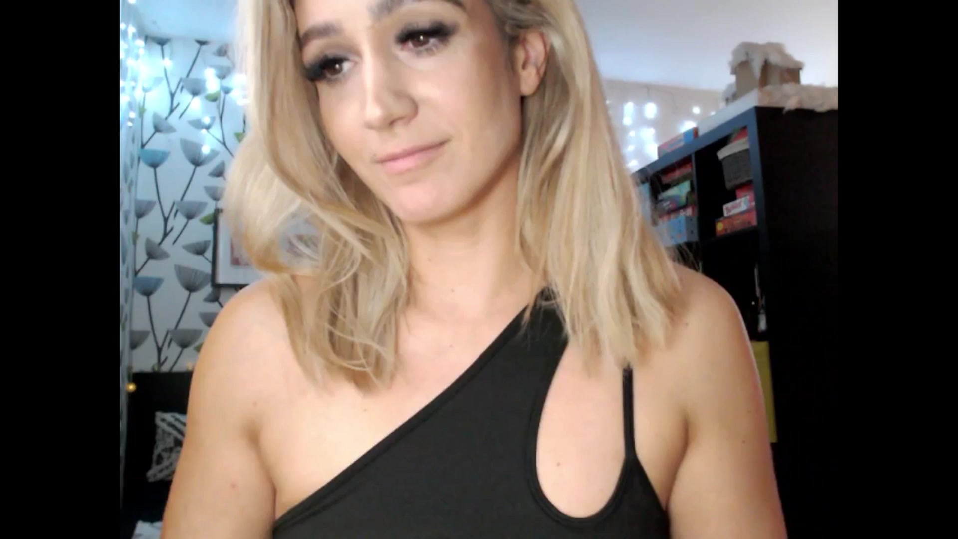Gallery image thumbnail from BlakeLivelyi's myfreecams stream on, 12/10/2024, 12:14 image 3 of 20
