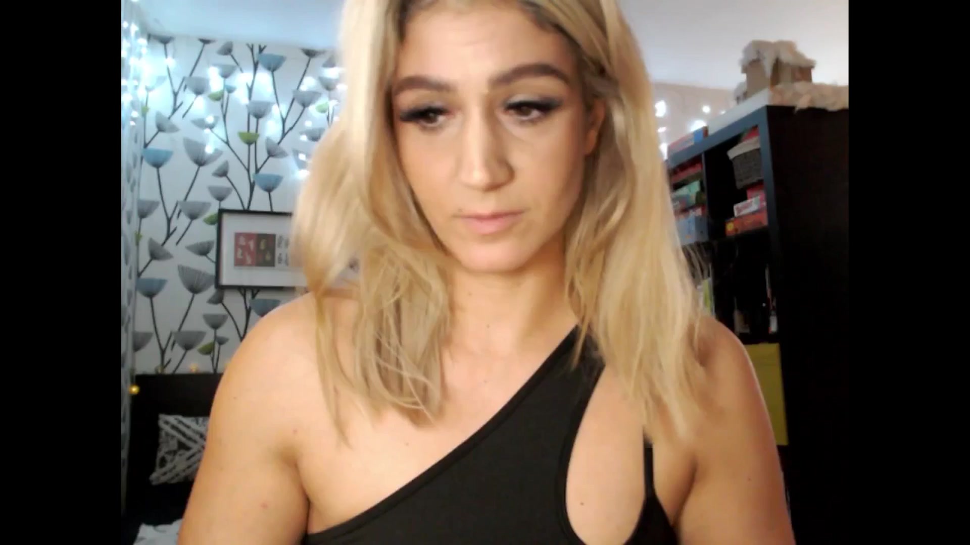 Gallery image thumbnail from BlakeLivelyi's myfreecams stream on, 12/10/2024, 12:14 image 4 of 20