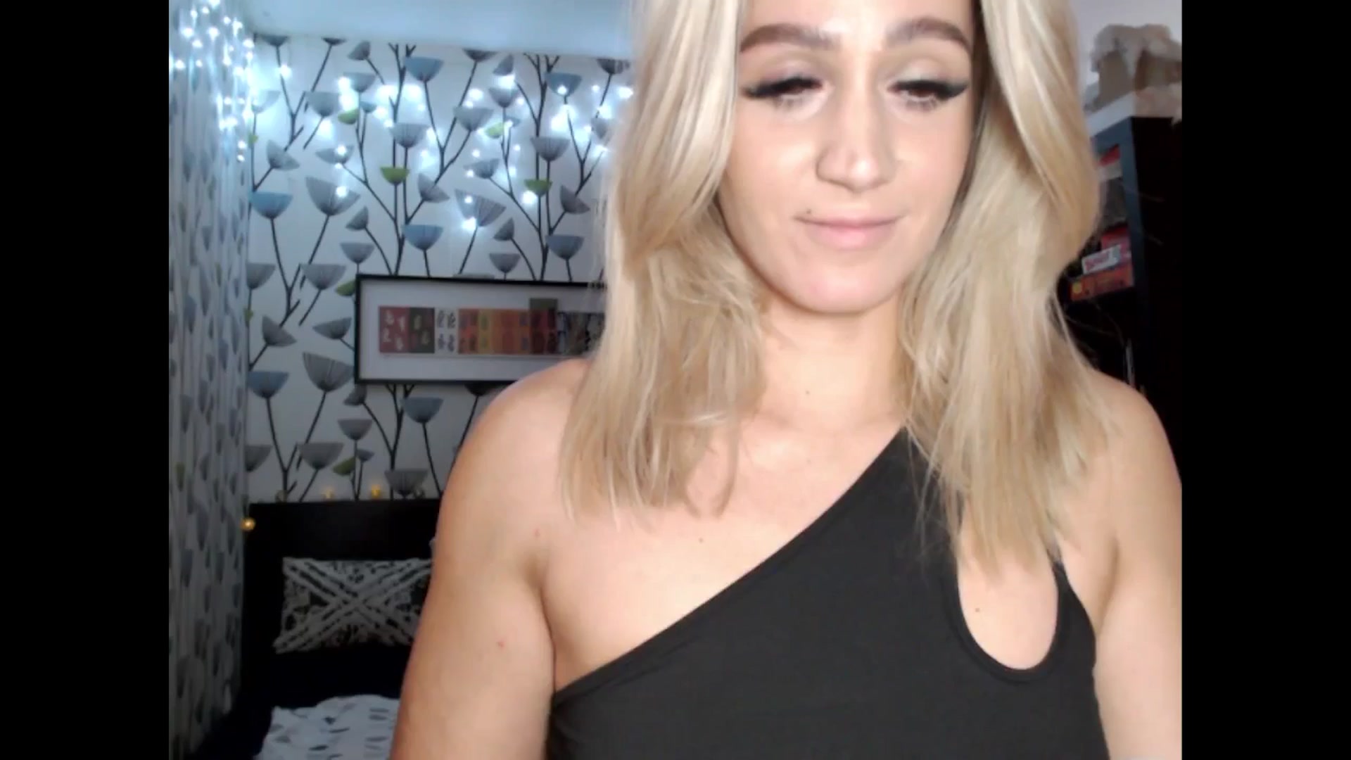 Gallery image thumbnail from BlakeLivelyi's myfreecams stream on, 12/10/2024, 13:41 image 2 of 20