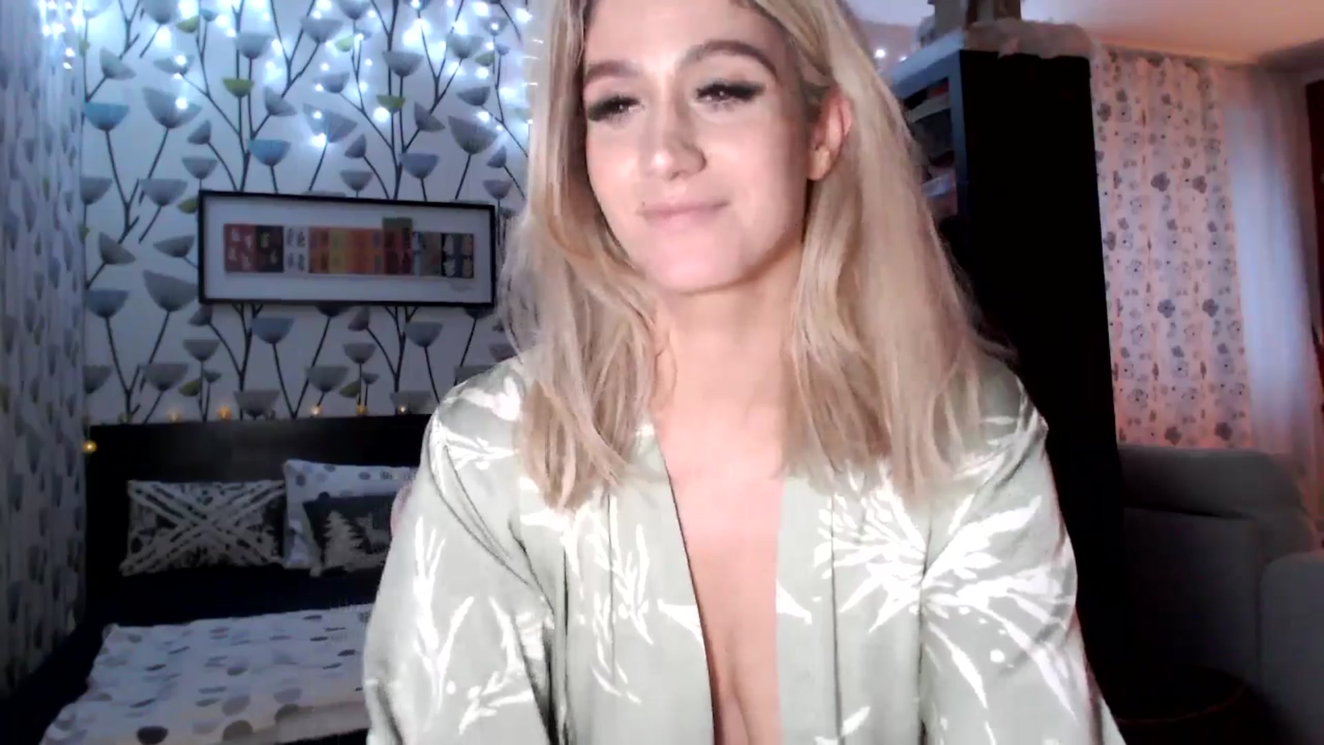 Gallery image thumbnail from BlakeLivelyi's myfreecams stream on, 12/10/2024, 16:00 image 2 of 20