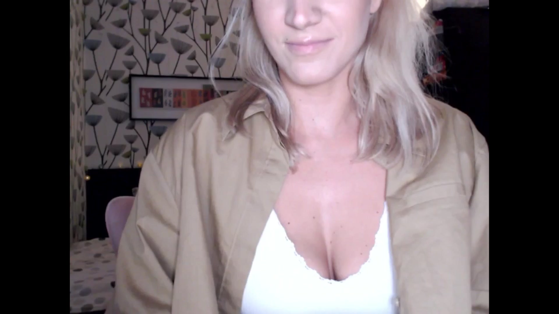 Gallery image thumbnail from BlakeLivelyi's myfreecams stream on, 12/13/2024, 14:58 image 2 of 20