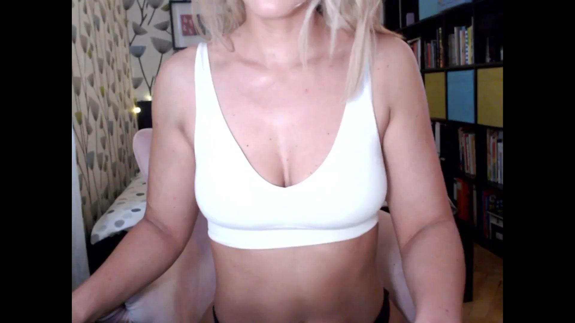 Gallery image thumbnail from BlakeLivelyi's myfreecams stream on, 12/14/2024, 13:29 image 16 of 20