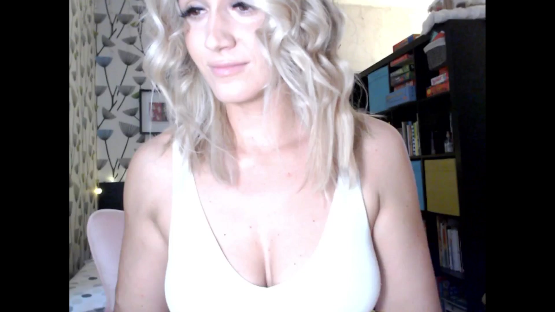 Gallery image thumbnail from BlakeLivelyi's myfreecams stream on, 12/14/2024, 13:29 image 5 of 20