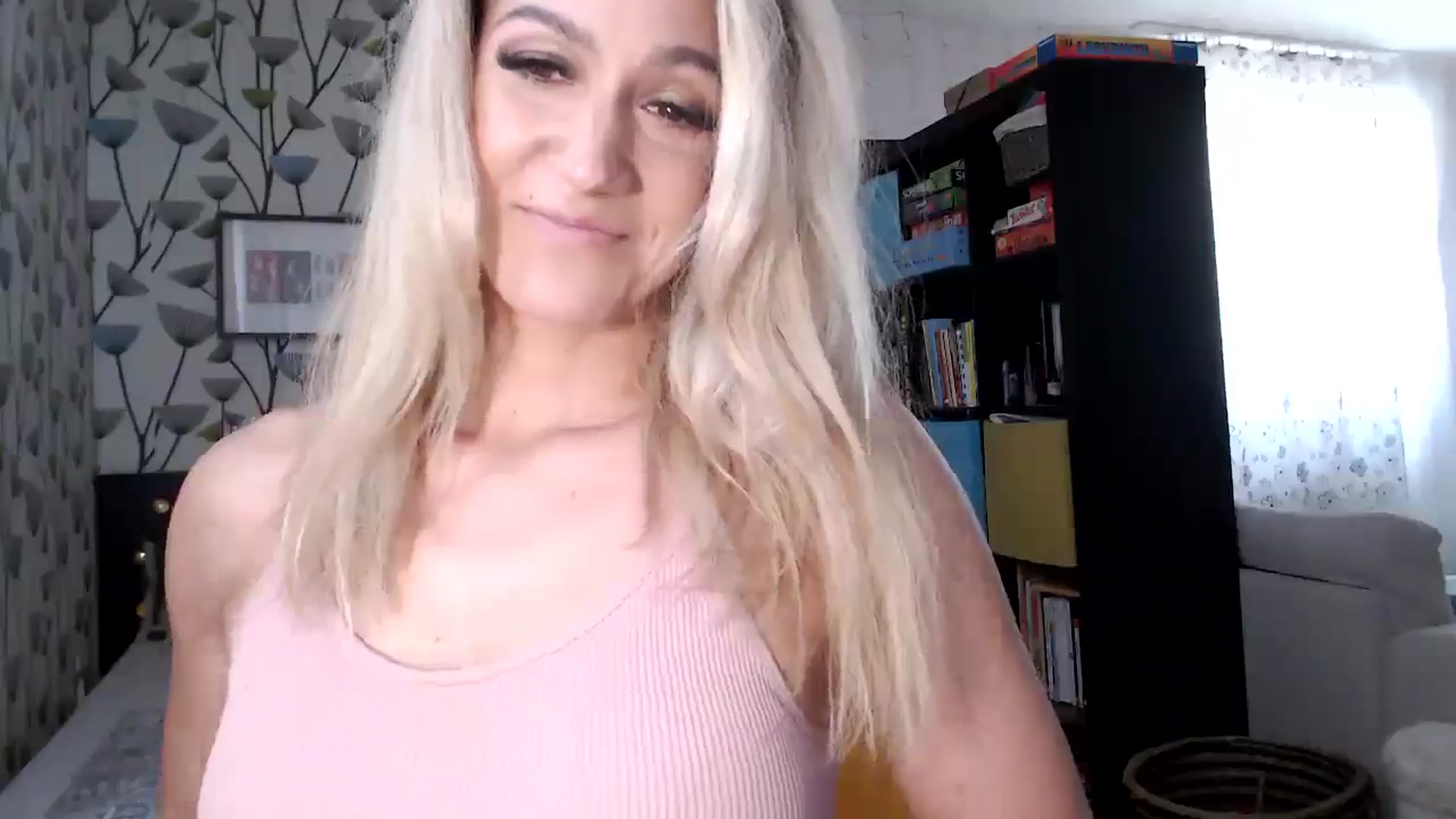 Gallery image thumbnail from BlakeLivelyi's myfreecams stream on, 04/03/2025, 13:31 image 16 of 20