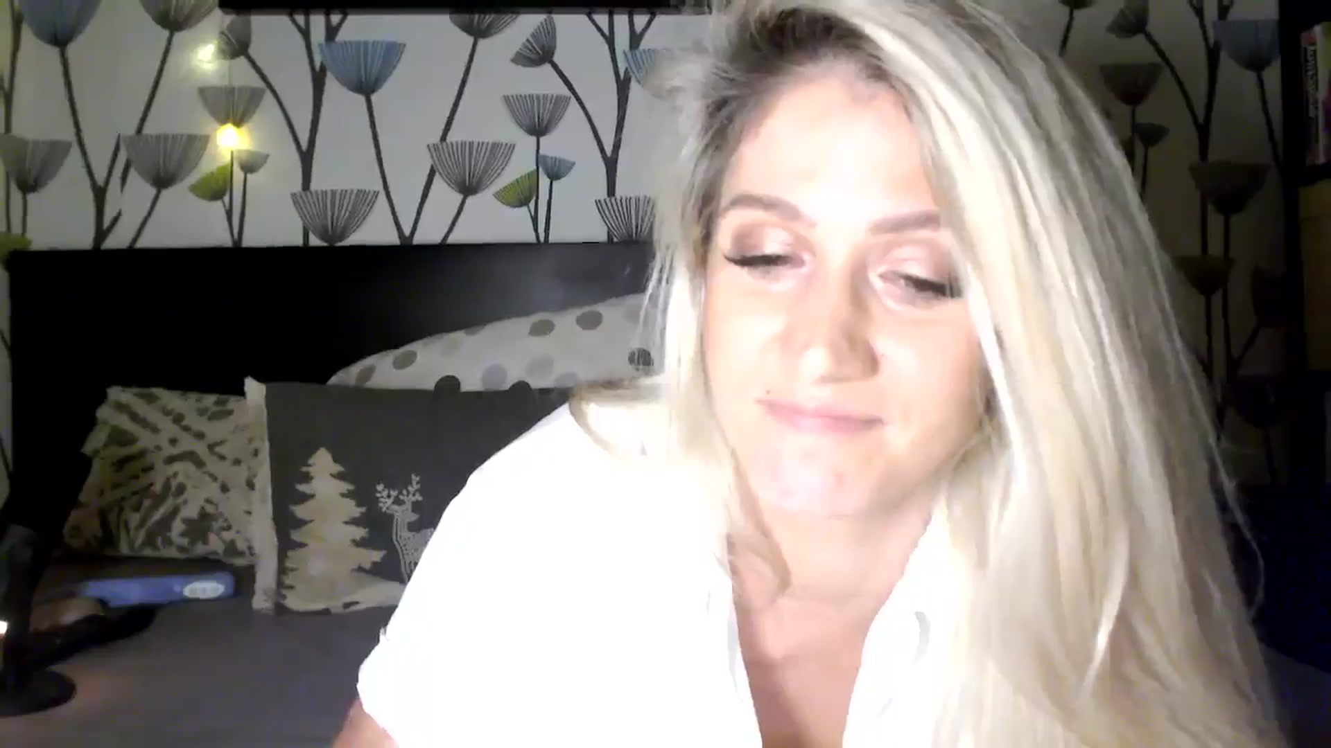 Gallery image thumbnail from BlakeLivelyi's myfreecams stream on, 10/13/2025, 18:01 image 17 of 20