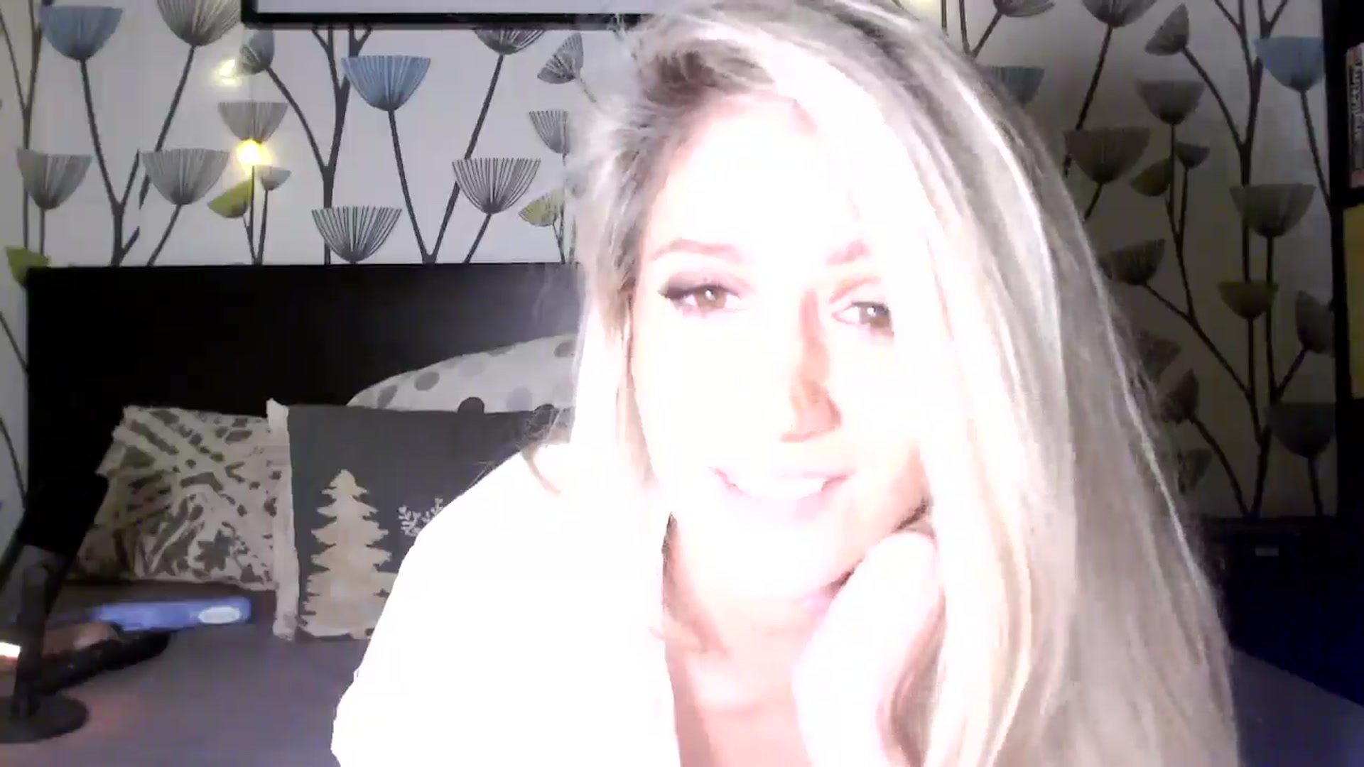 Gallery image thumbnail from BlakeLivelyi's myfreecams stream on, 10/13/2025, 18:01 image 16 of 20