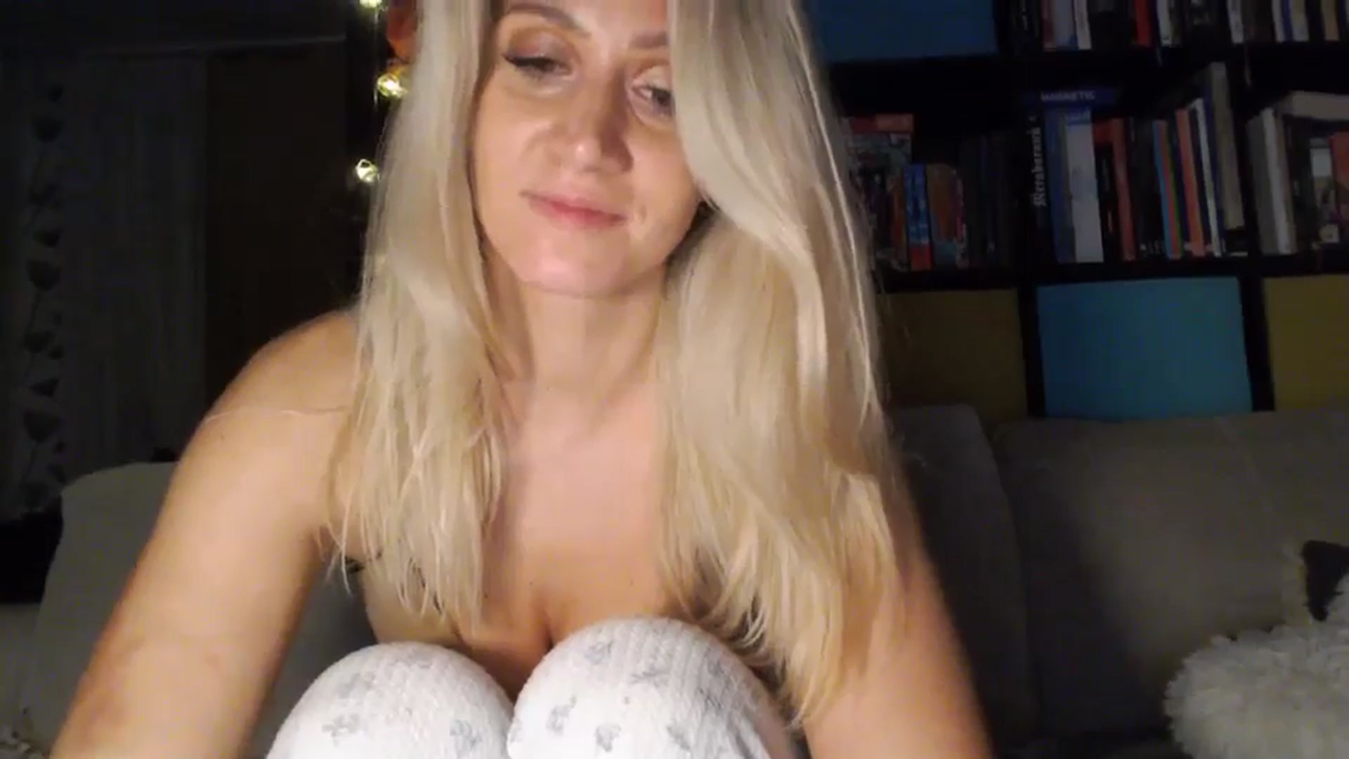 Gallery image thumbnail from BlakeLivelyi's myfreecams stream on, 10/14/2025, 24:35 image 6 of 20