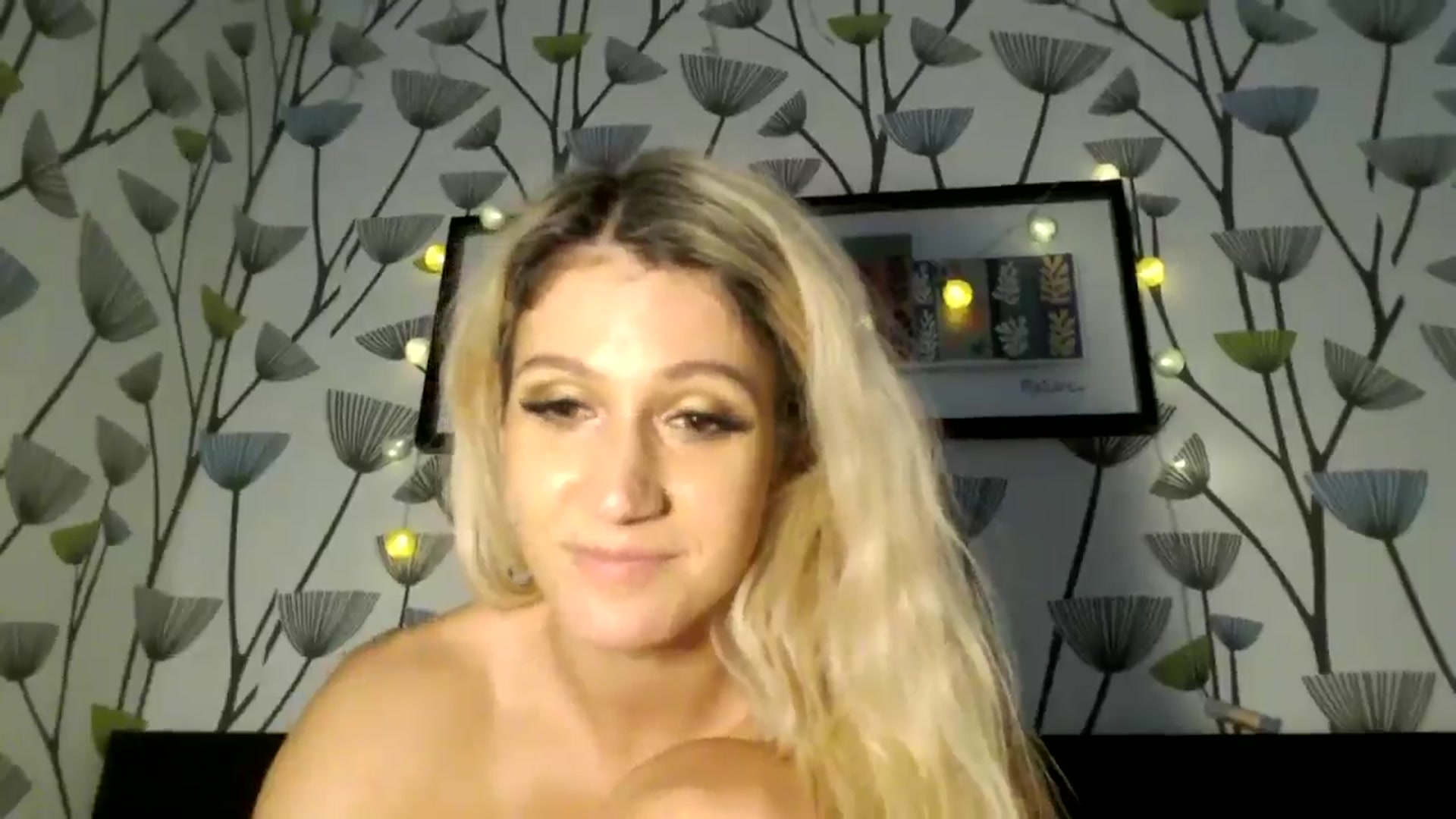 Gallery image thumbnail from BlakeLivelyi's myfreecams stream on, 10/23/2025, 16:36 image 4 of 20