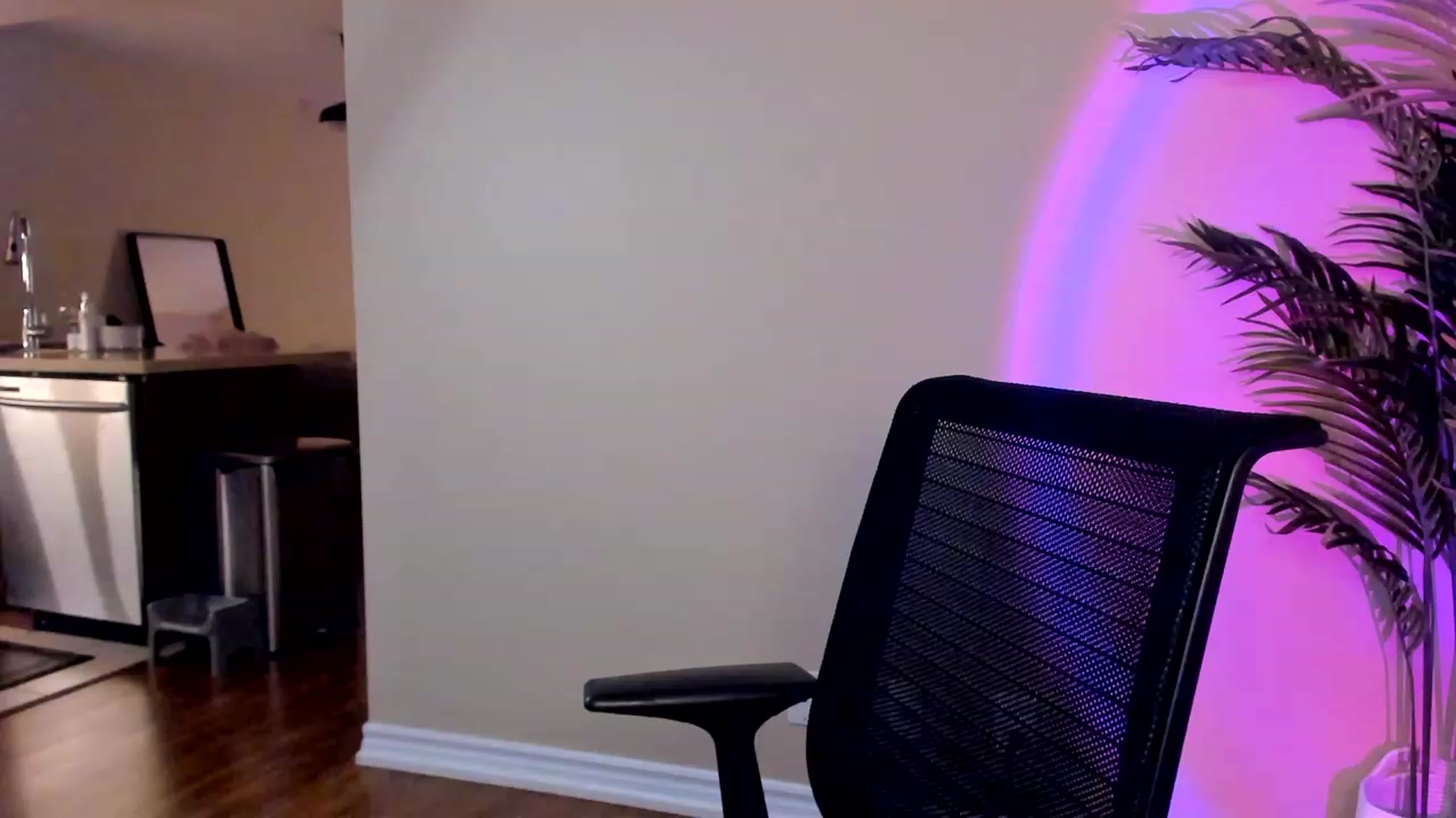 Gallery image thumbnail from BlakeSky's myfreecams stream on, 12/11/2022, 01:39 image 7 of 20