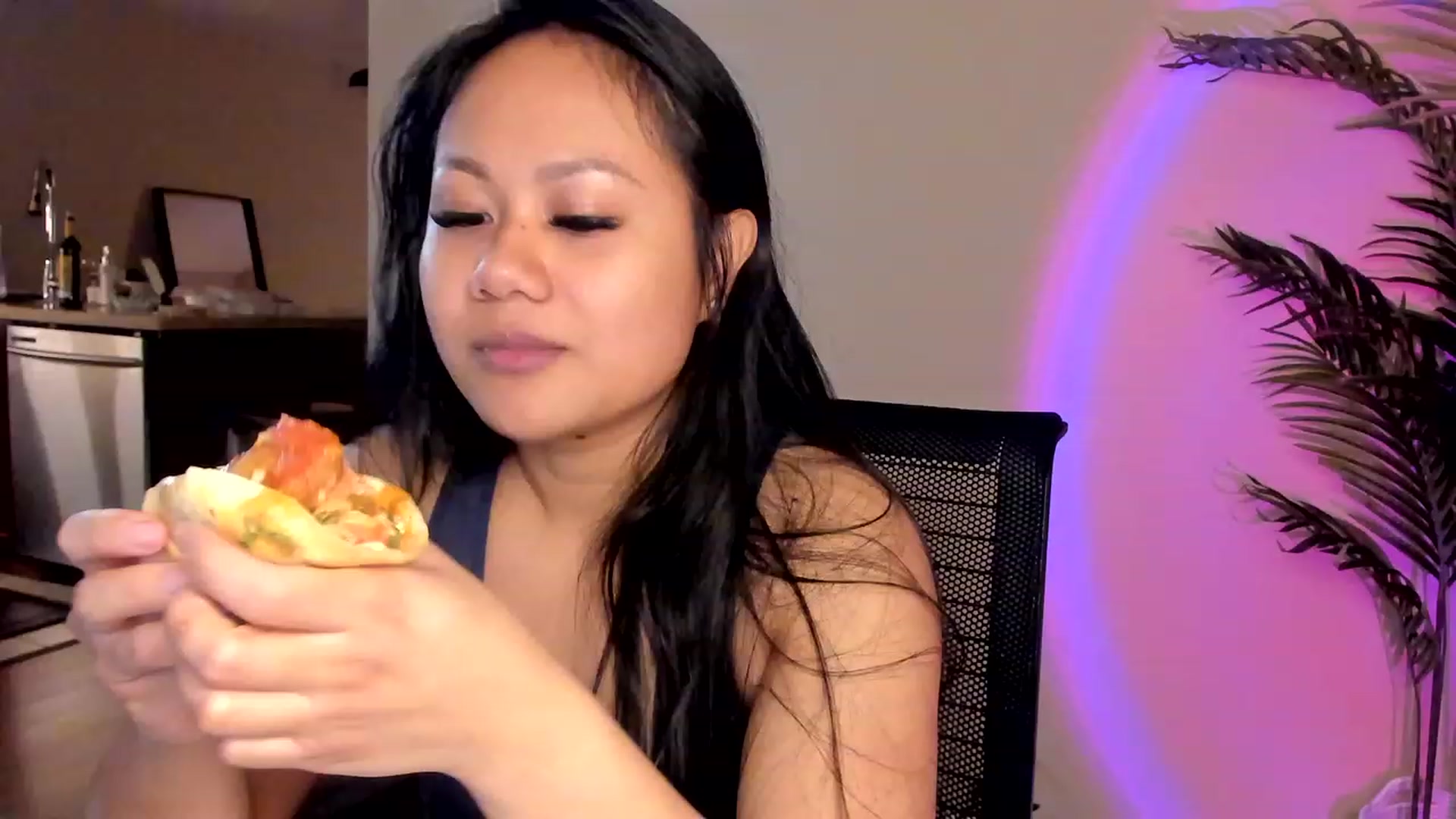 Gallery image thumbnail from BlakeSky's myfreecams stream on, 12/11/2022, 02:33 image 16 of 20