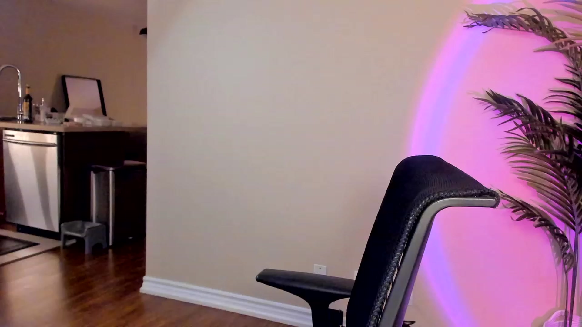 Gallery image thumbnail from BlakeSky's myfreecams stream on, 12/11/2022, 02:33 image 18 of 20
