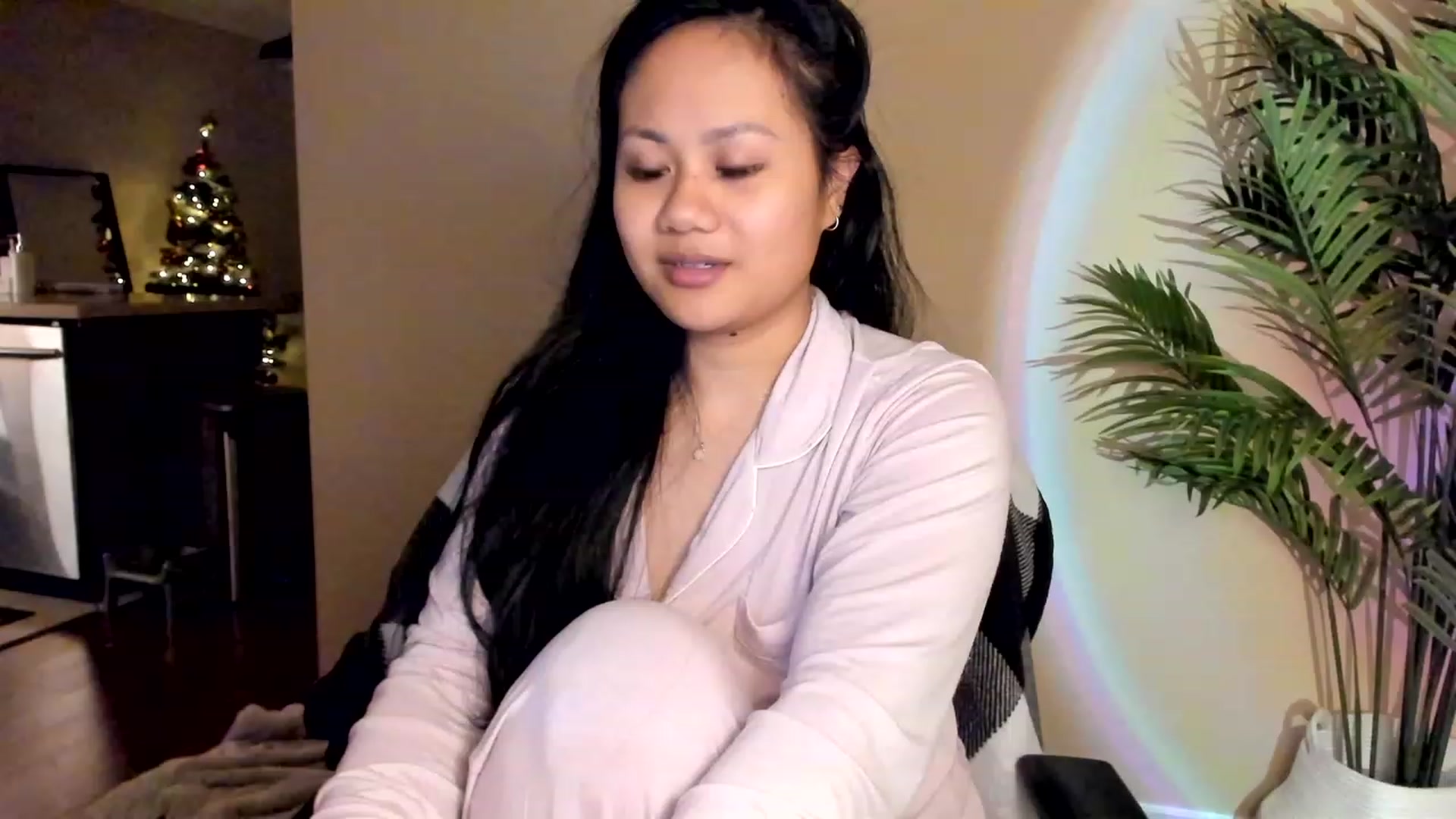 Gallery image thumbnail from BlakeSky's myfreecams stream on, 01/03/2023, 03:35 image 1 of 20