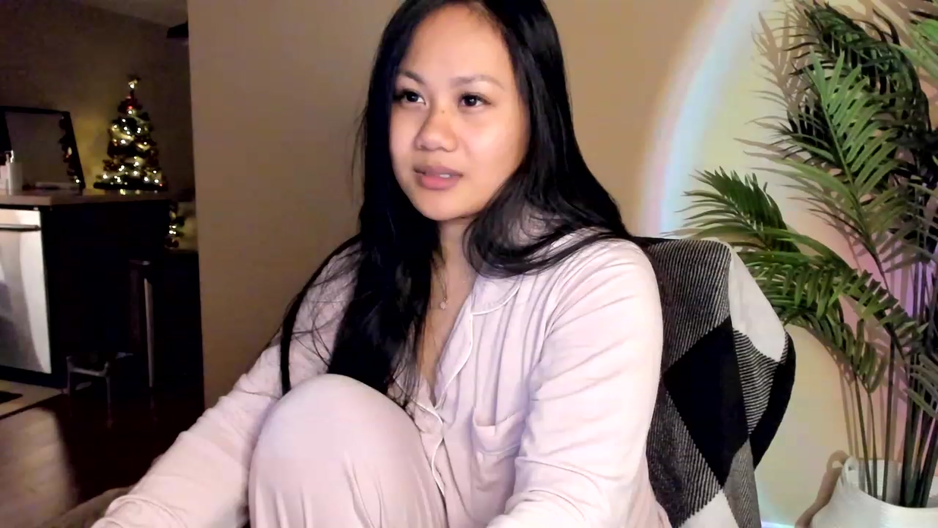 Gallery image thumbnail from BlakeSky's myfreecams stream on, 01/03/2023, 03:35 image 2 of 20