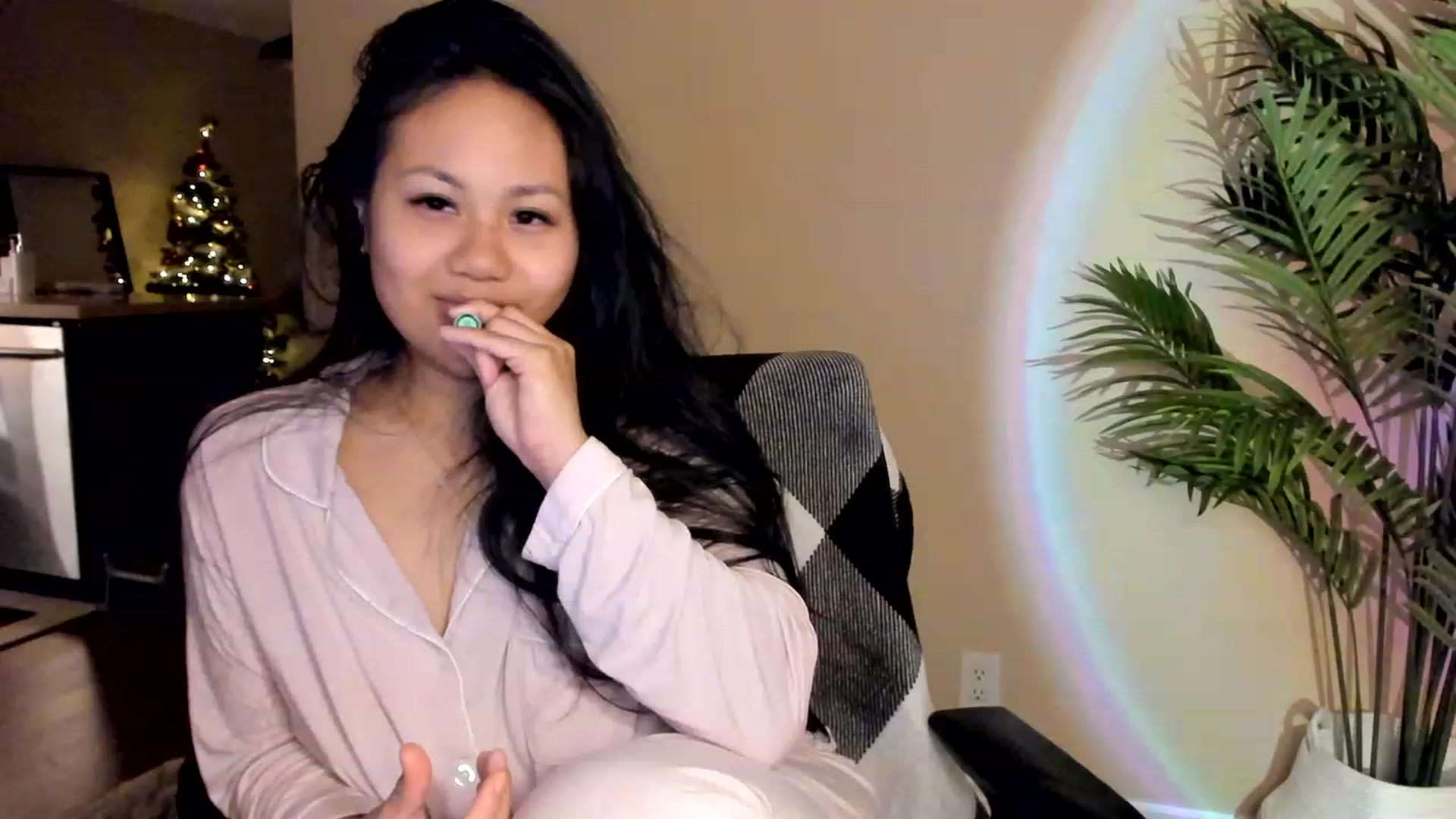 Gallery image thumbnail from BlakeSky's myfreecams stream on, 01/03/2023, 03:35 image 4 of 20