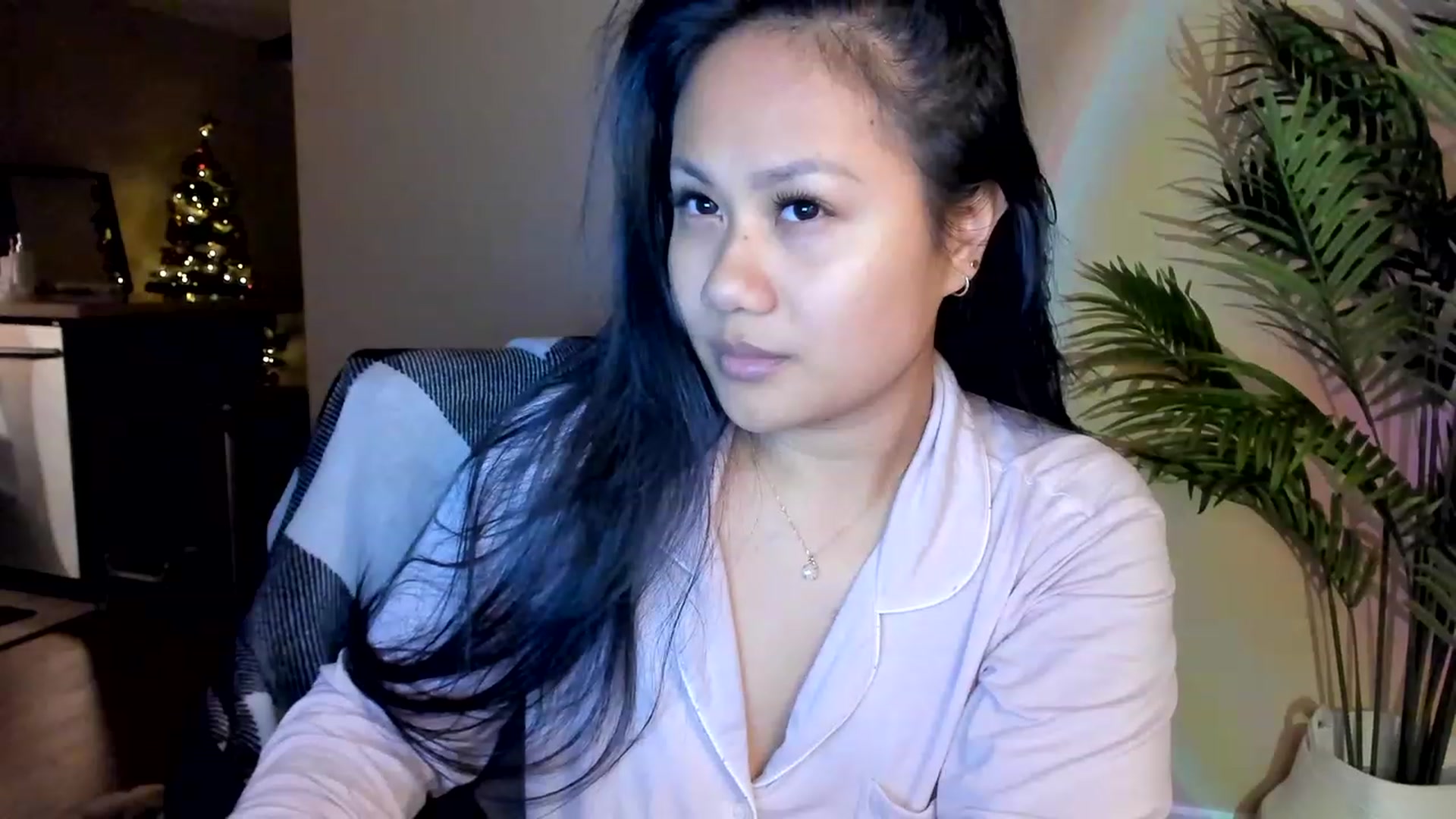 Gallery image thumbnail from BlakeSky's myfreecams stream on, 01/03/2023, 03:35 image 13 of 20