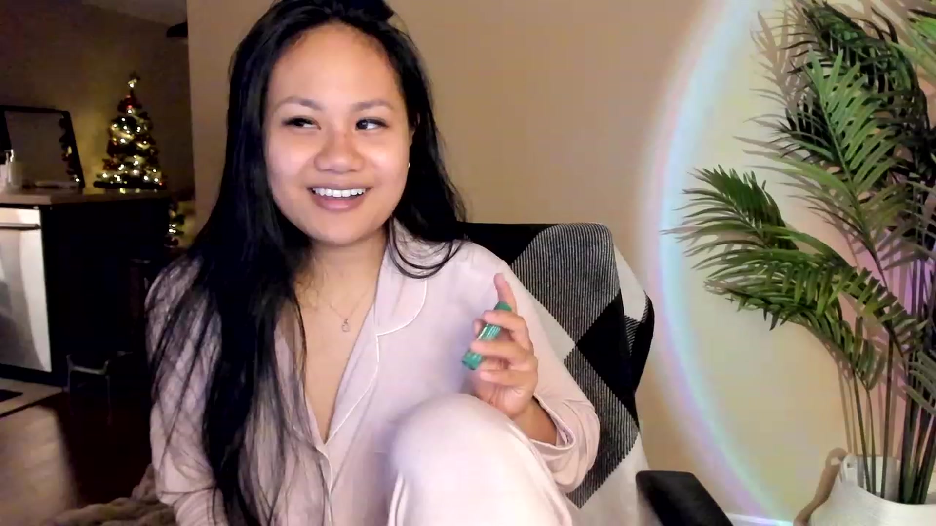 Gallery image thumbnail from BlakeSky's myfreecams stream on, 01/03/2023, 03:35 image 6 of 20