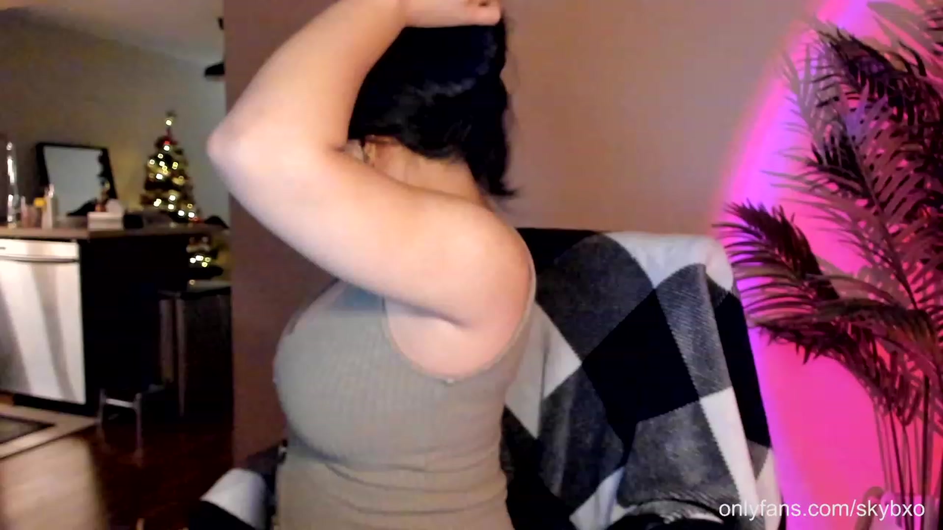 Gallery image thumbnail from BlakeSky's myfreecams stream on, 01/10/2023, 03:45 image 19 of 20