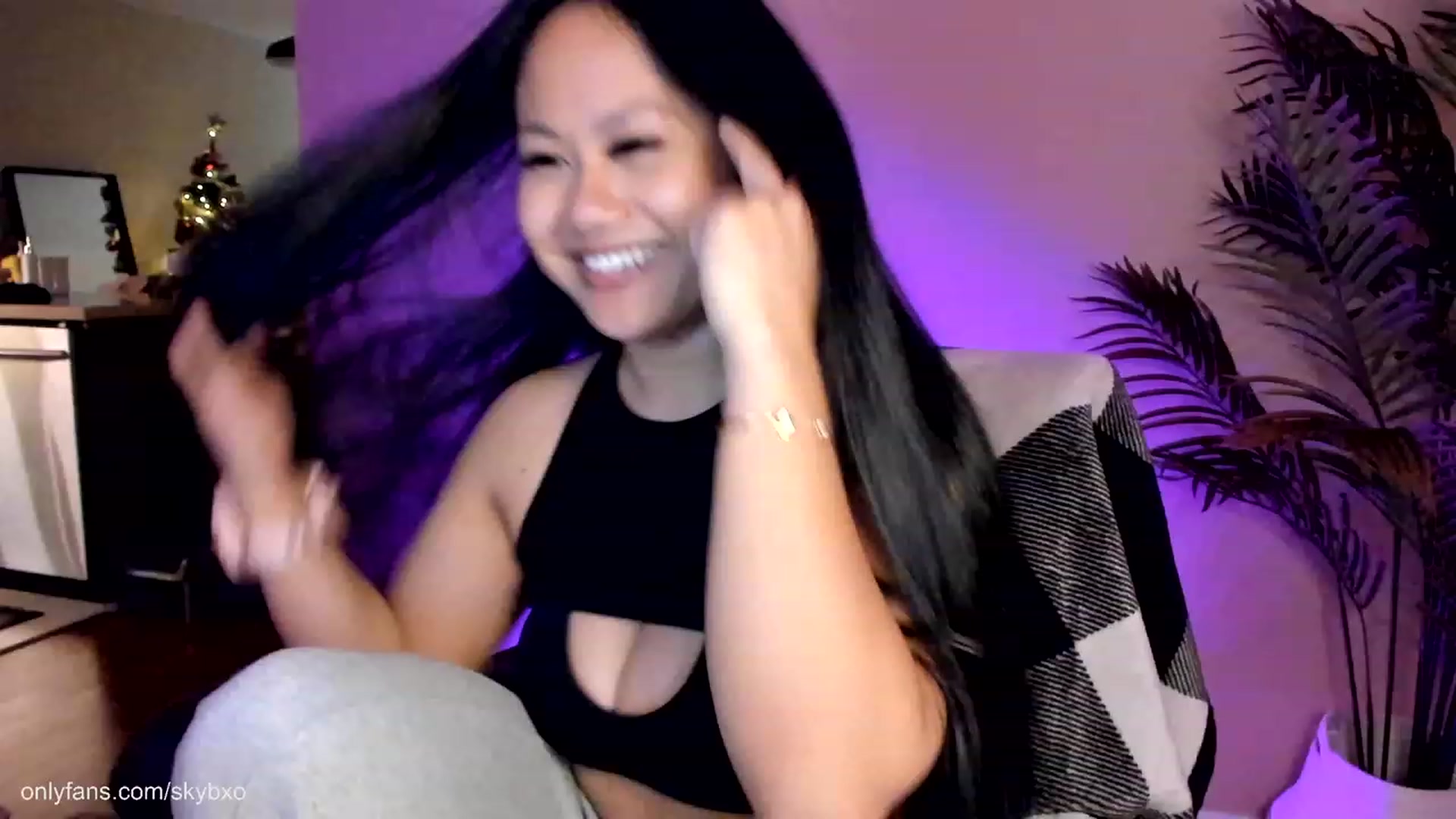Gallery image thumbnail from BlakeSky's myfreecams stream on, 01/13/2023, 06:36 image 12 of 20