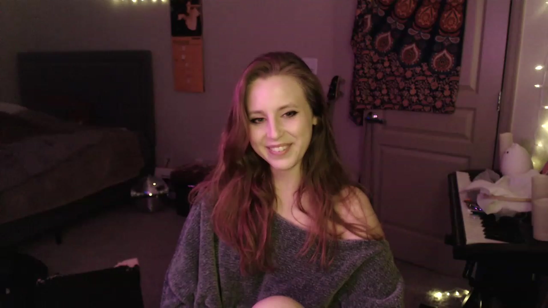 Gallery image thumbnail from Blake_Bardot's myfreecams stream on, 11/16/2022, 08:10 image 6 of 20