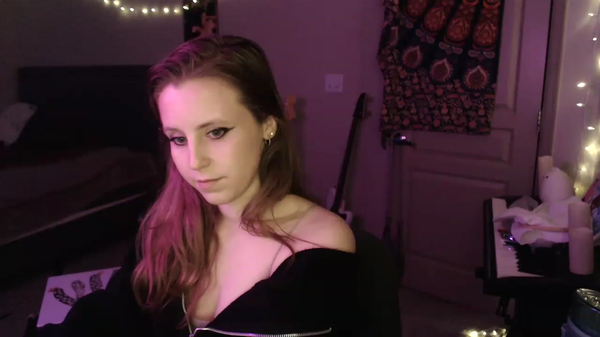 Gallery image thumbnail from Blake_Bardot's myfreecams stream on, 11/17/2022, 05:48 image 10 of 20