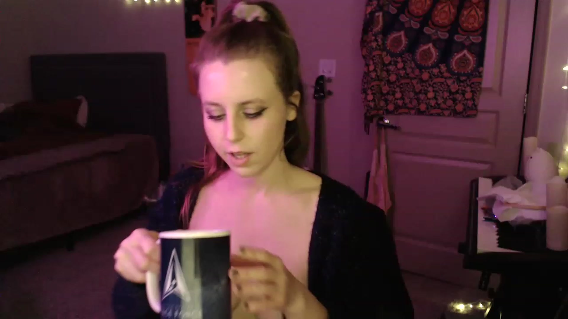 Gallery image thumbnail from Blake_Bardot's myfreecams stream on, 11/20/2022, 04:27 image 2 of 20