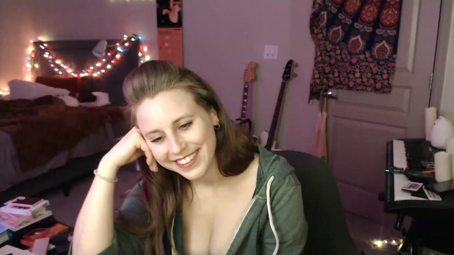 Gallery image thumbnail from Blake_Bardot's myfreecams stream on, 12/11/2022, 08:48 image 1 of 20
