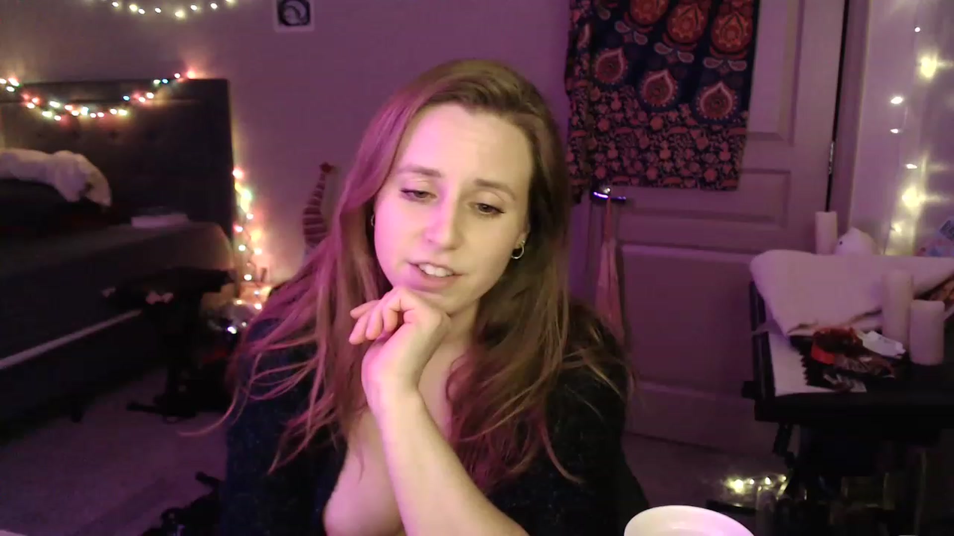 Gallery image thumbnail from Blake_Bardot's myfreecams stream on, 12/24/2022, 07:29 image 4 of 20